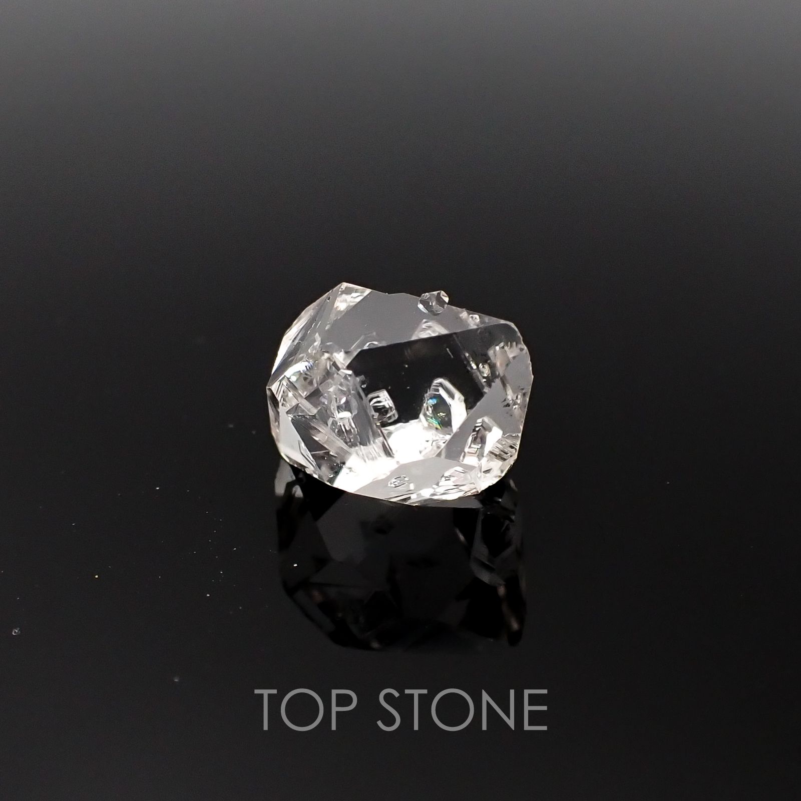 ハーキマーダイヤモンド(宝石名クォーツ) アメリカ・ニューヨーク州産 原石・結晶 2.94ct 識別済[20095003]10.7×8.4mm前後