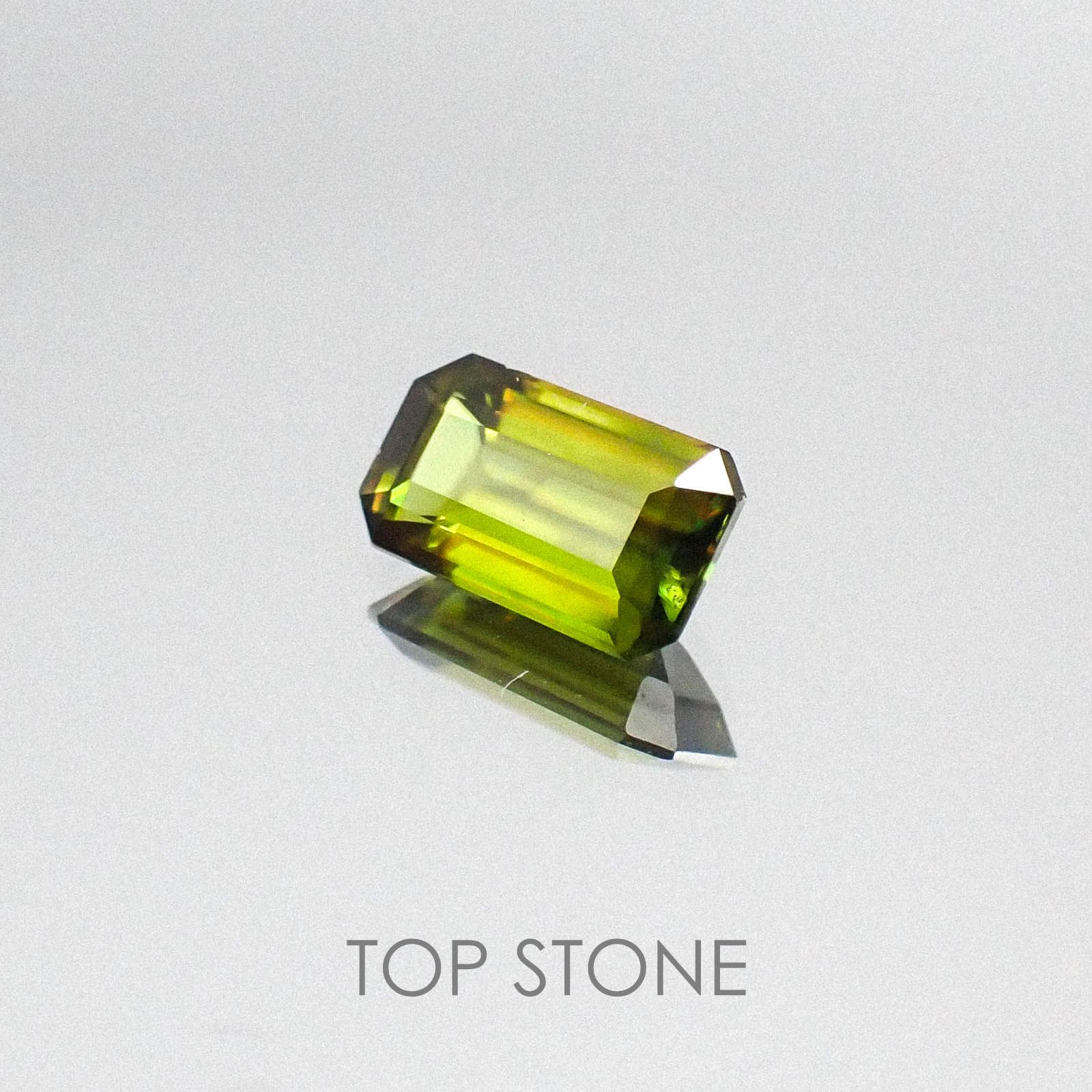 スフェーン パキスタン産 ルース 0.82ct[20084497]7.4×4.2mm前後