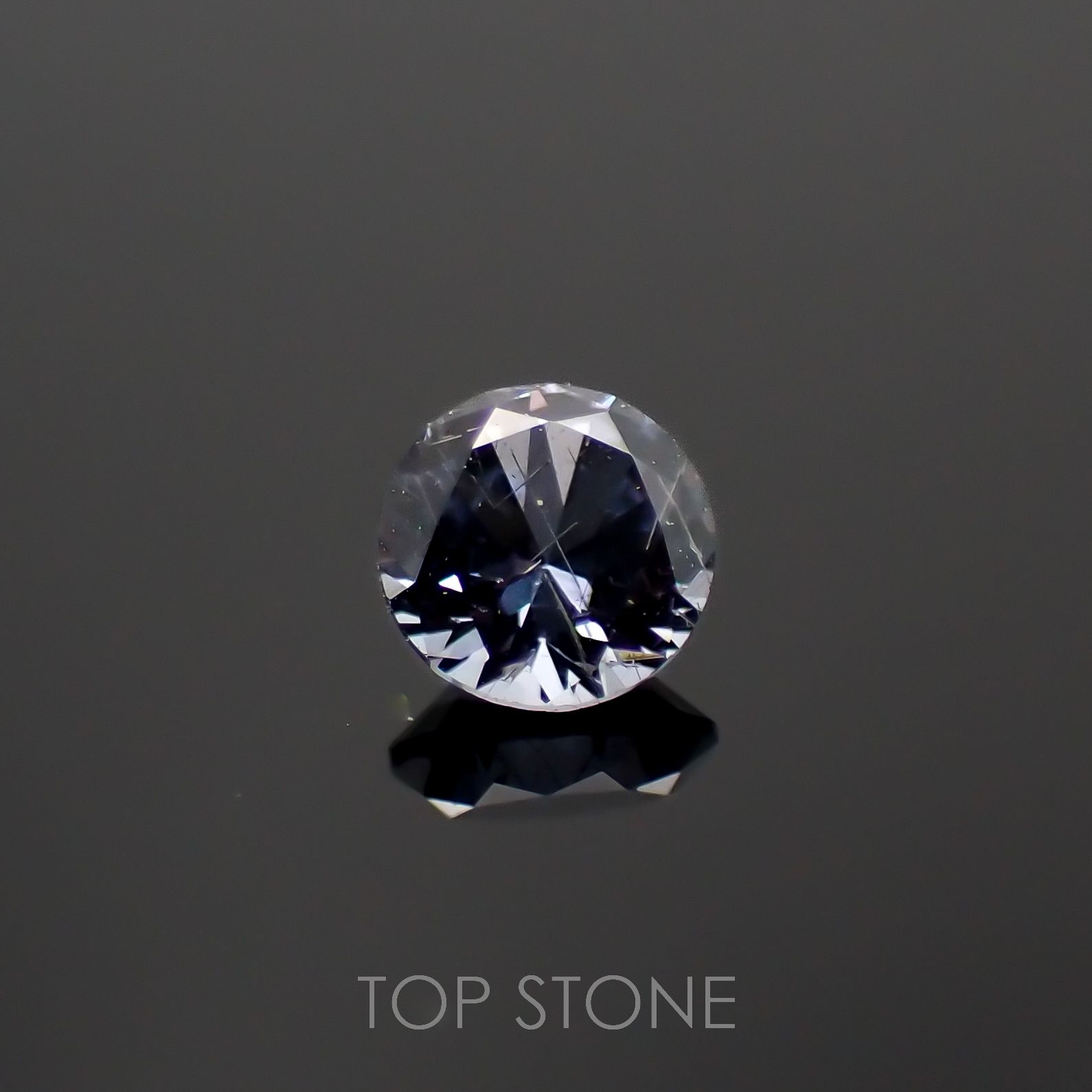 カラーチェンジガーネット アレキタイプ(宝石名ガーネット)マダガスカル・ベキリー産 0.18ct 識別済[221219419]3.3x3.3mm前後