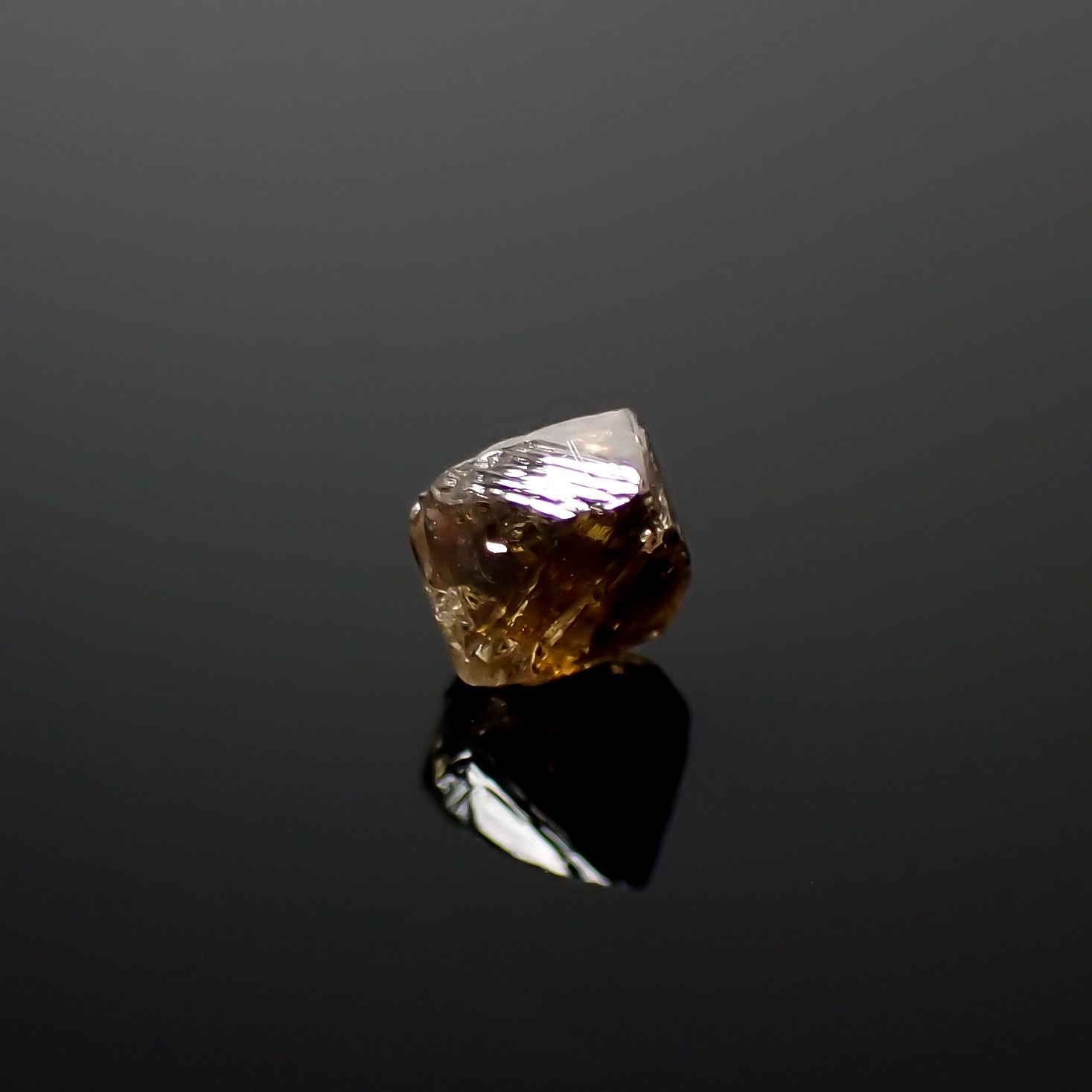 ソーヤブルダイヤモンド 原石 0.48ct[240326562]4.3x4.1mm前後