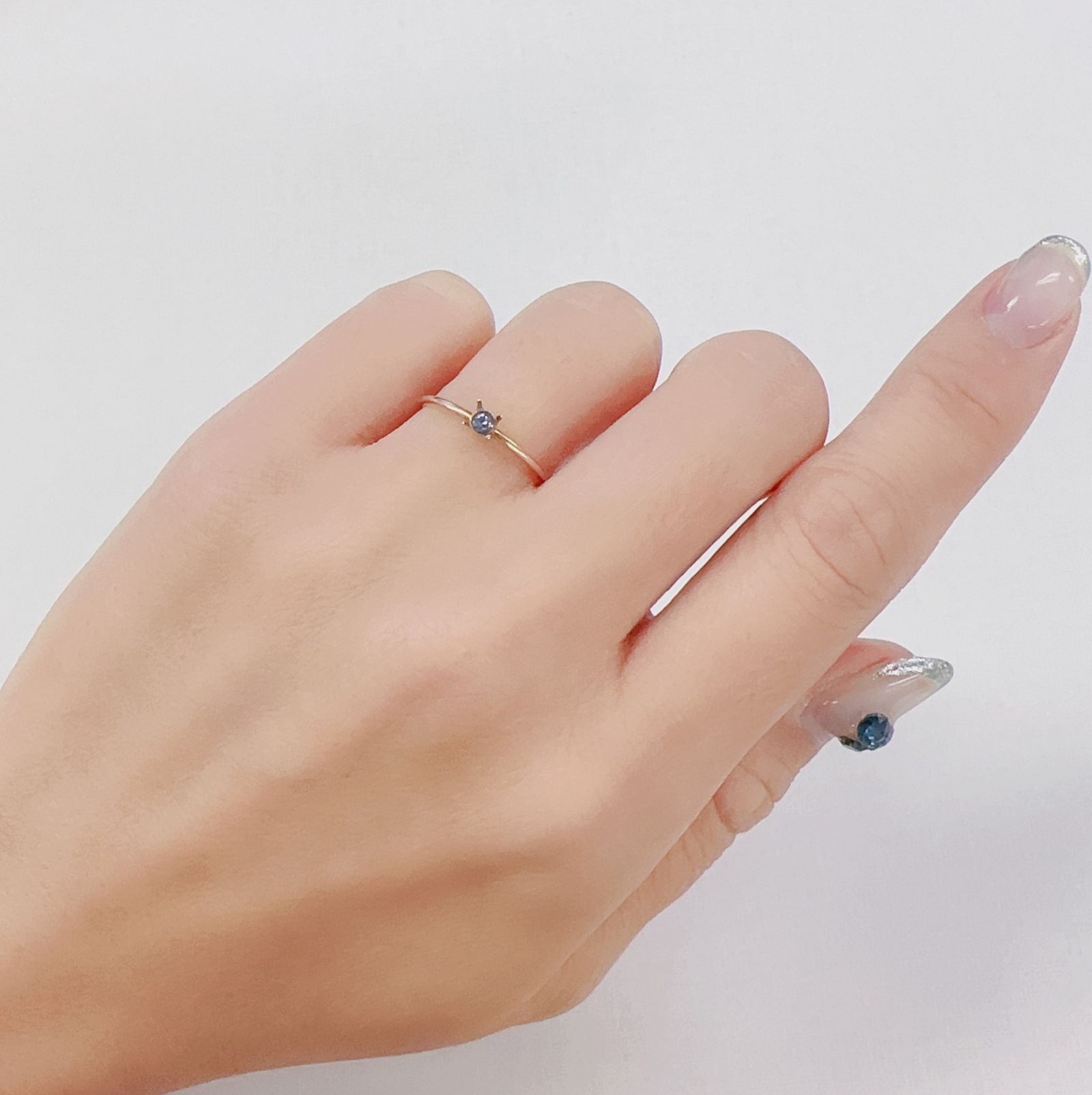 コバルトブルースピネル(宝石名ブルー・スピネル)タンザニア産 0.076ct ソ付(日独)[230622547]2.39x2.44mm前後