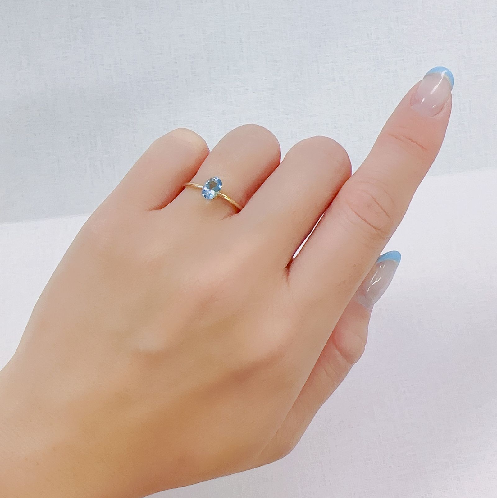 アクアマリン サンタマリアカラー(宝石名アクアマリン)モザンビーク産 0.45ct 識別済[230622262]6.1x4.2mm前後