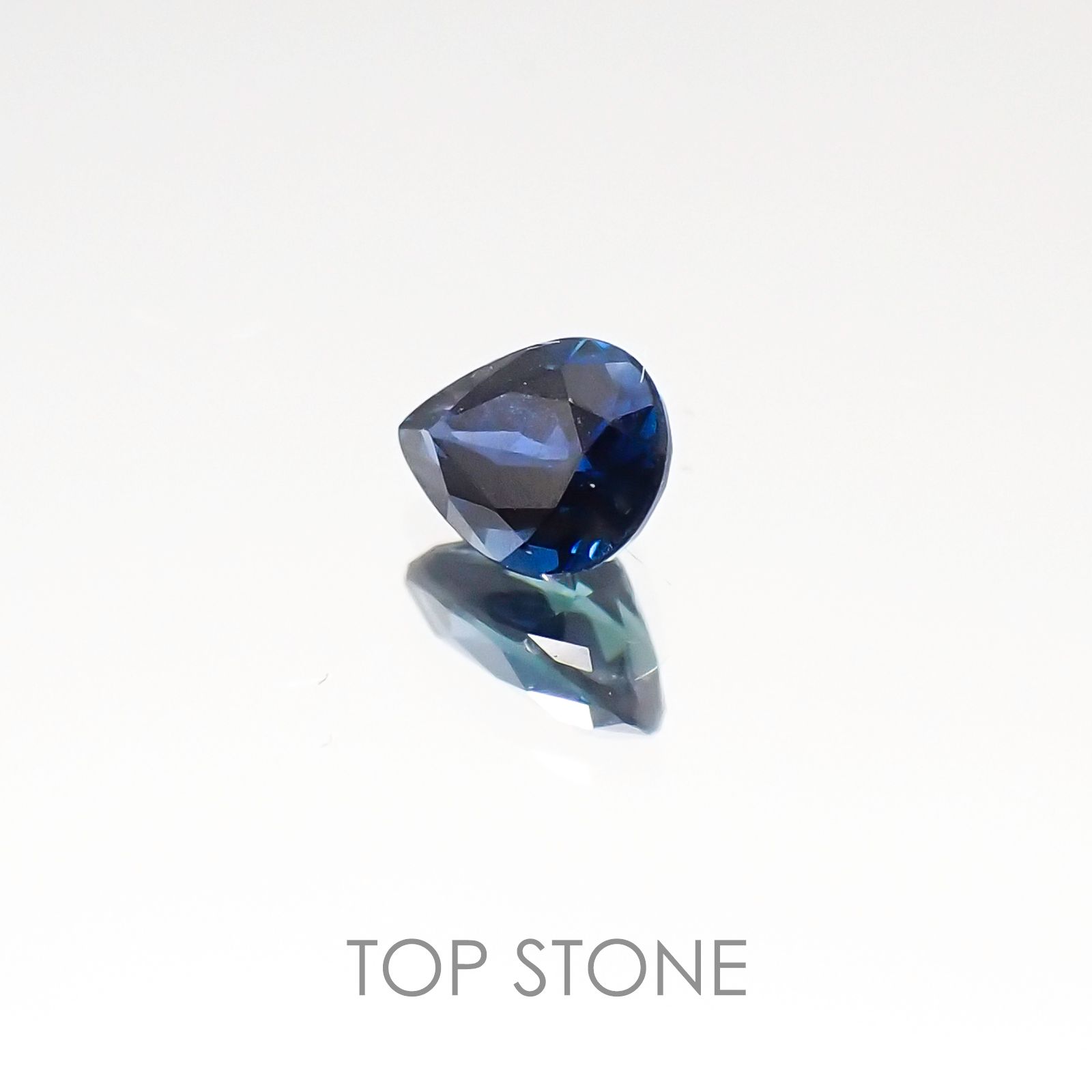 ゴールドシーンサファイア非加熱(宝石名シーン・サファイア) ケニア産 0.28ct 識別済[20117122]4.5×3.4mm前後