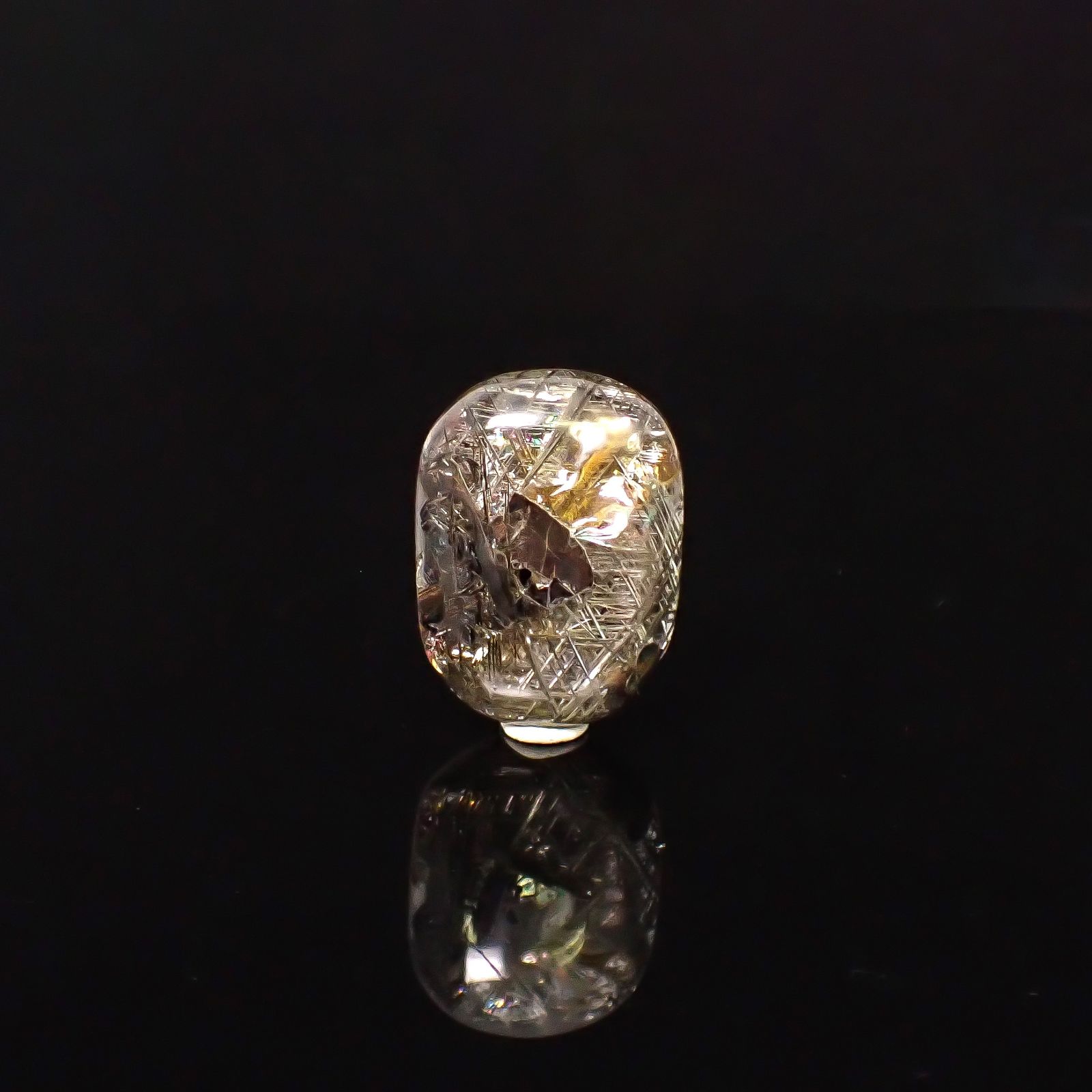 シルバールチルクォーツ ブラジル産 29.26ct / 24.6x18mm前後 [260131592]