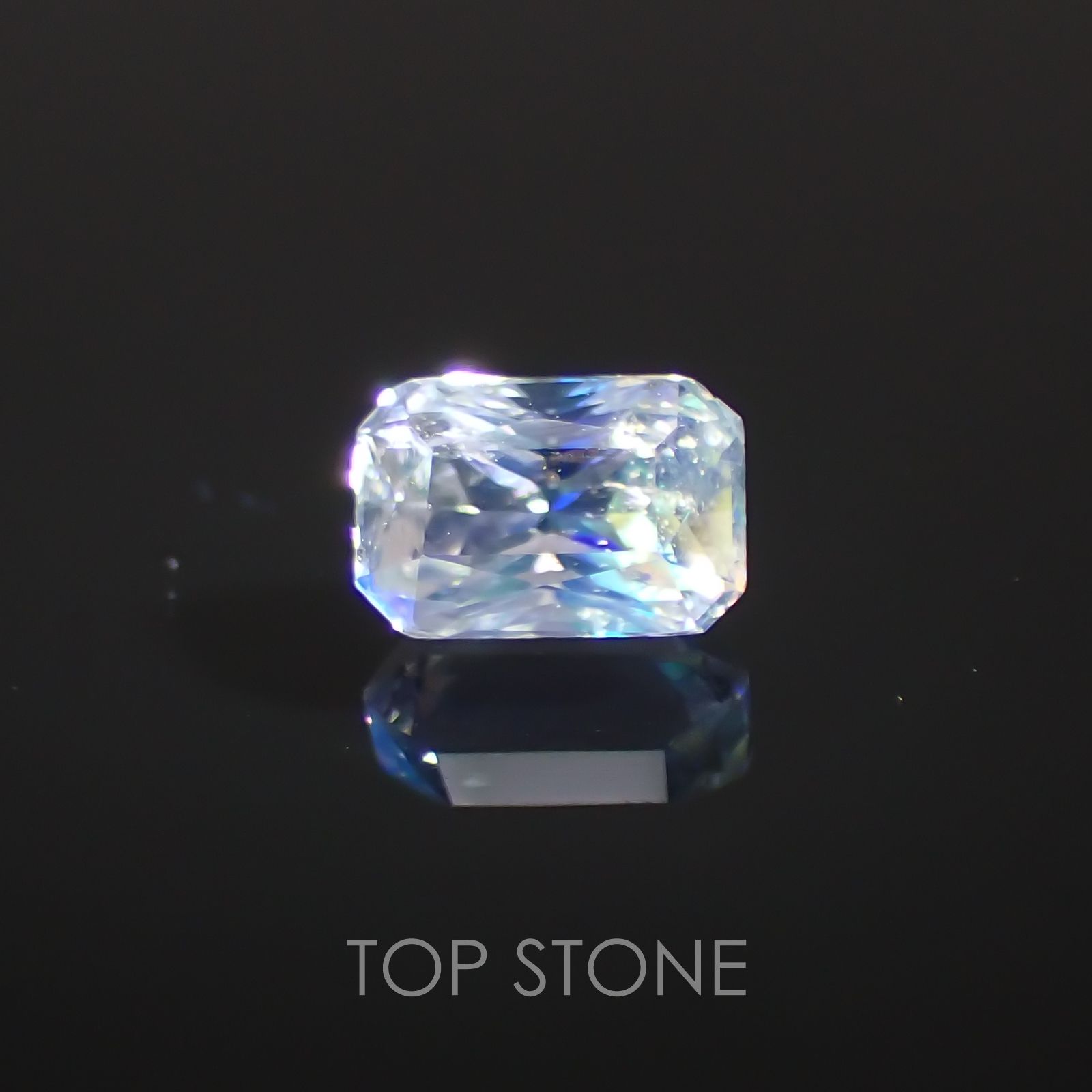 レインボームーンストーン(アンデシンラブラドライト) マダガスカル産 ルース 0.46ct[210310397]5.3×3.5mm前後