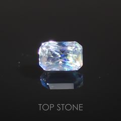 レインボームーンストーン(アンデシンラブラドライト) マダガスカル産 ルース 0.46ct[210310397]5.3×3.5mm前後