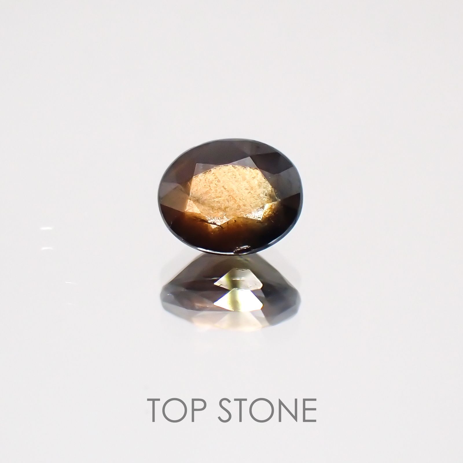 ゴールドシーンサファイア(宝石名シーン・サファイア) ケニア産 0.64ct 識別済[20129276]5.4×4.5mm前後
