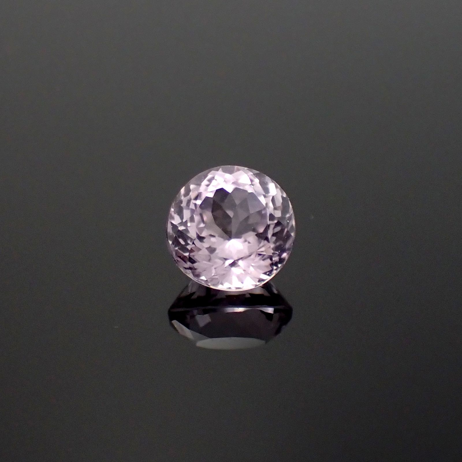 クンツァイト アフガニスタン産 0.95ct[231224771]5.8x5.7mm前後