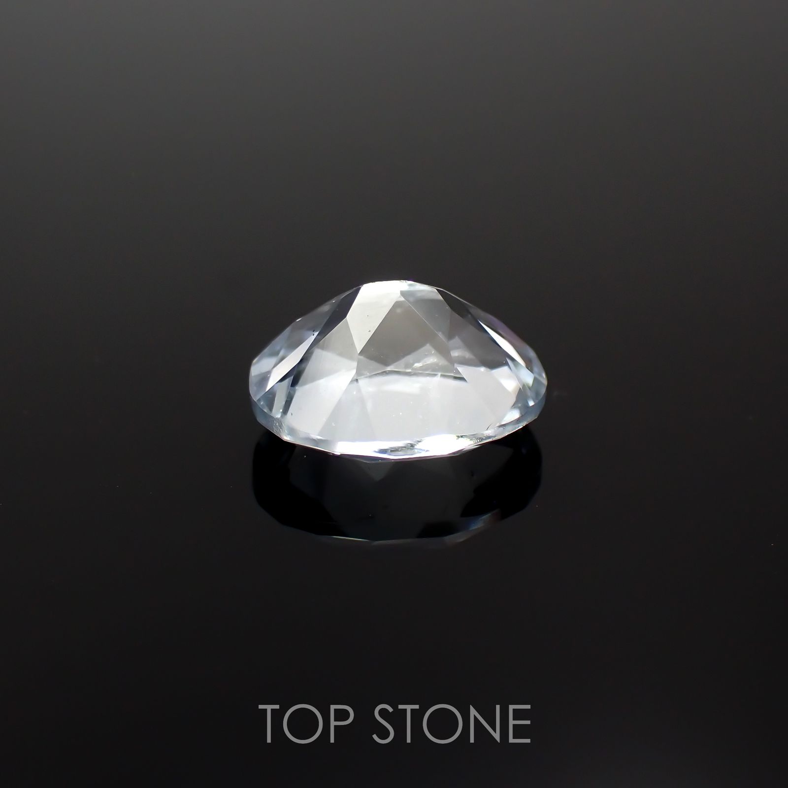 セレスタイト(宝石名セレスタイト)マダガスカル産 2.436ct ソ付(彩珠)[221018947]8.6x7.1mm前後