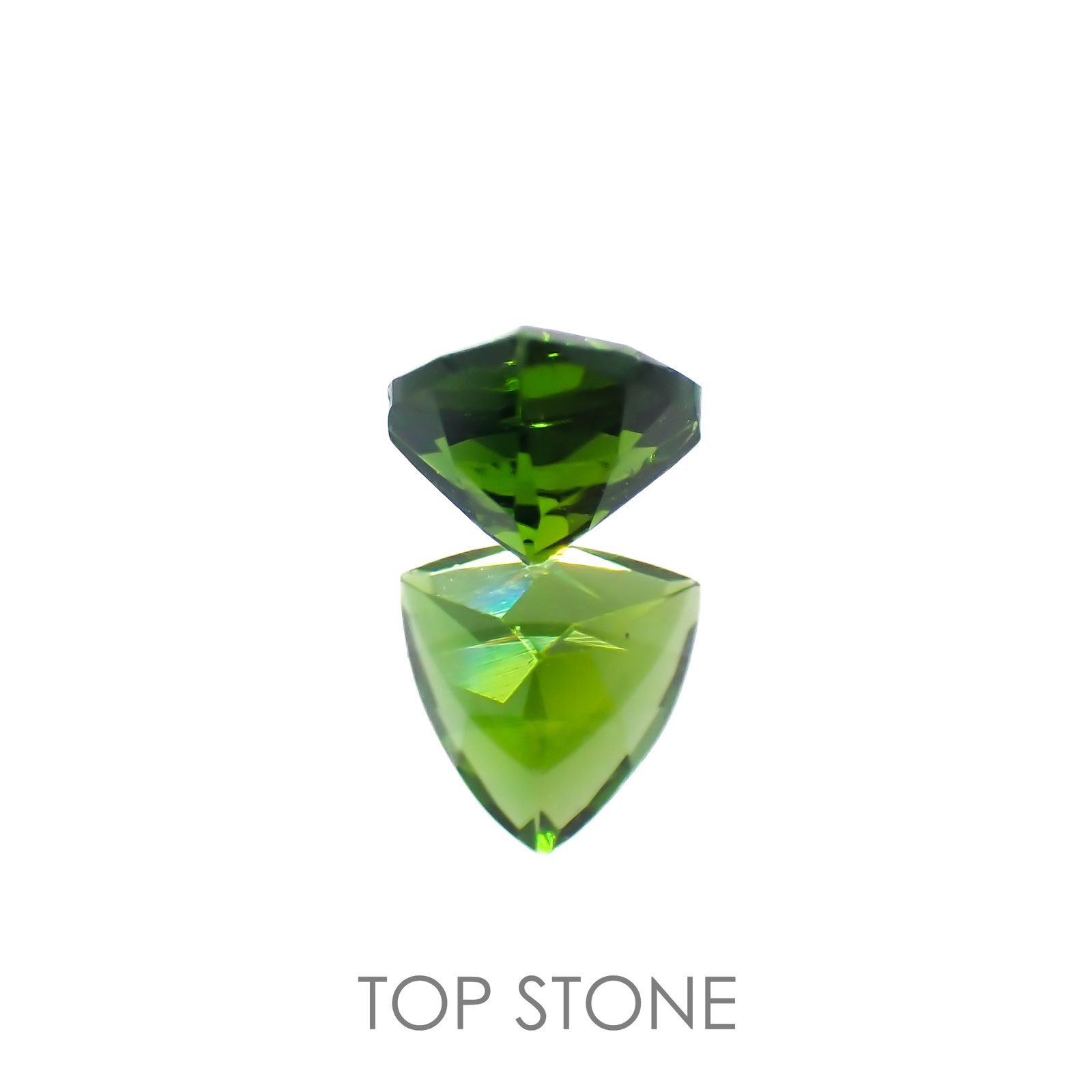 クロムダイオプサイド(宝石名クロム・ダイオプサイド)ロシア産 0.48ct 識別済[220917663]5x5.1mm前後