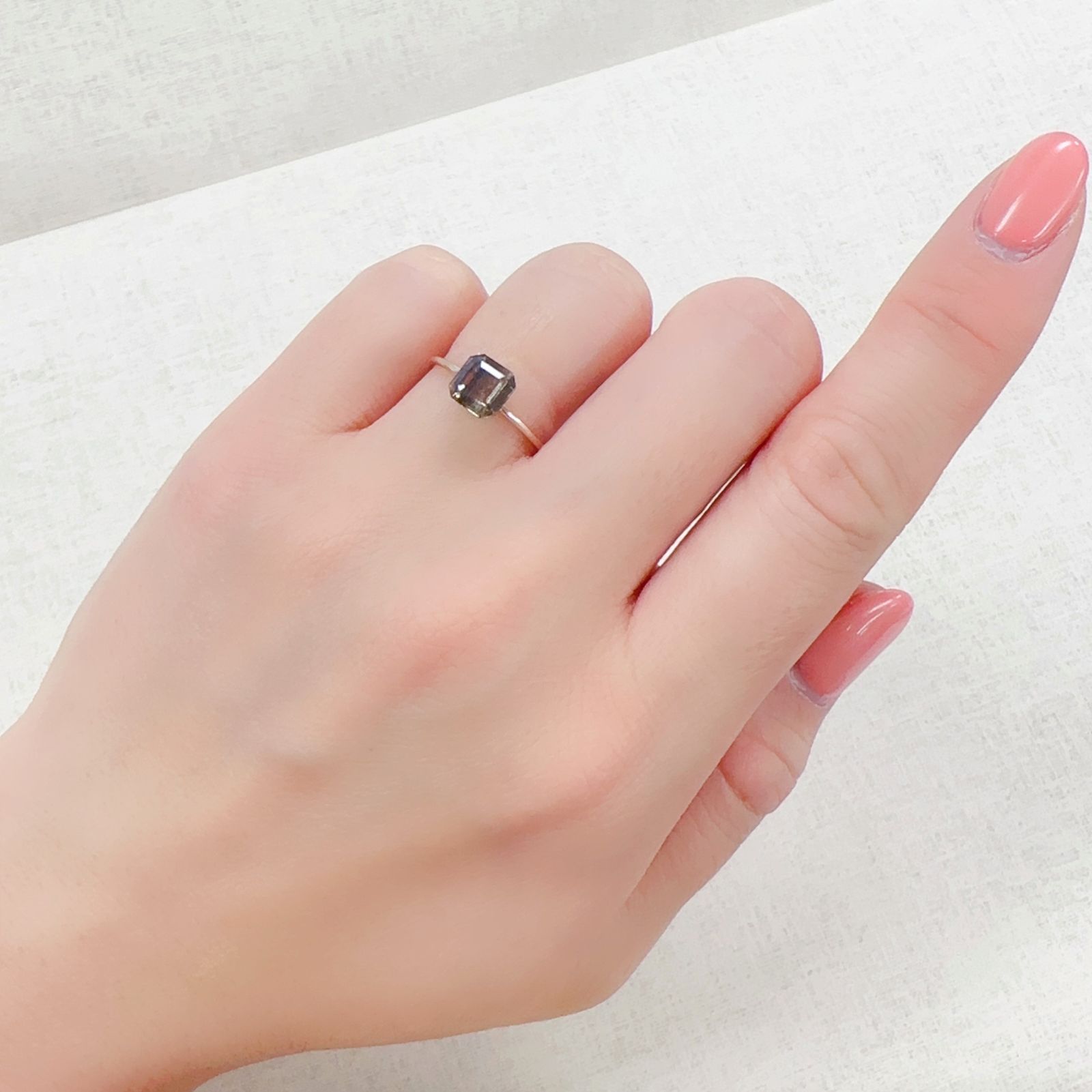 レインボースキャポライト ブラジル産 0.93ct[230320916]6x6mm前後