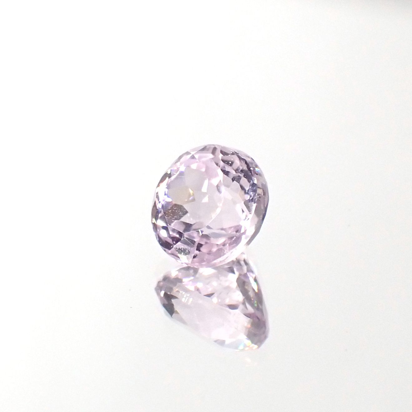 クンツァイト アフガニスタン産 1.13ct[231224773]6.1x6.1mm前後