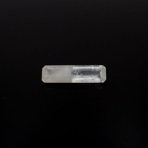 バイカラーベリル（アクアマリンモルガナイト） ブラジル産 4.53ct[231023647]21.6x6mm前後