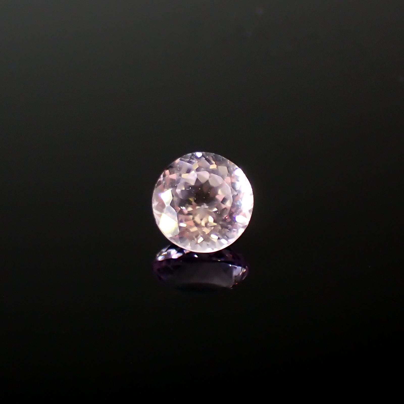 クンツァイト アフガニスタン産 2.32ct[240125356]7.9x7.9mm前後
