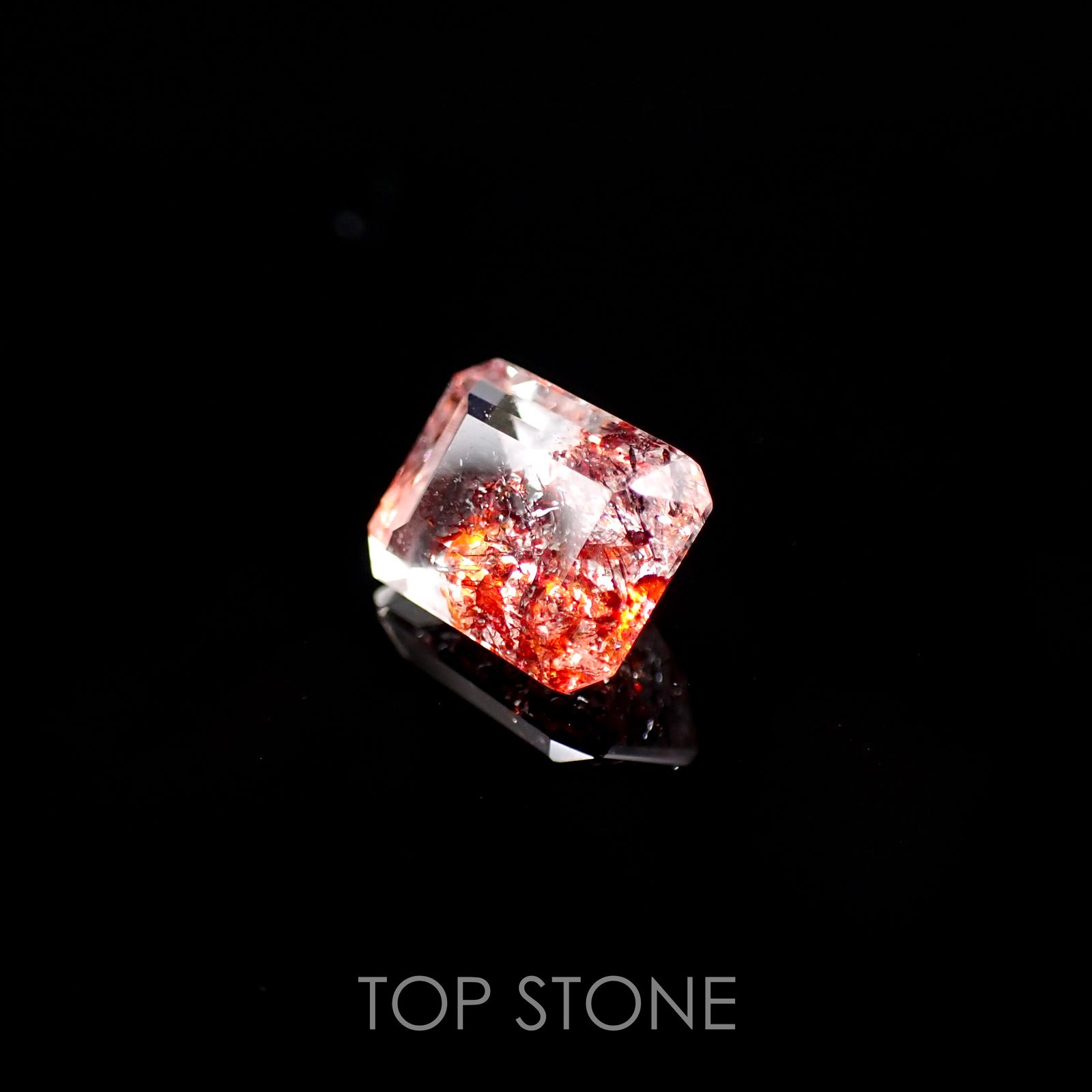 ファイヤークォーツ ナイジェリア産 ルース 1.5ct[210510709]7.9×6.1mm前後