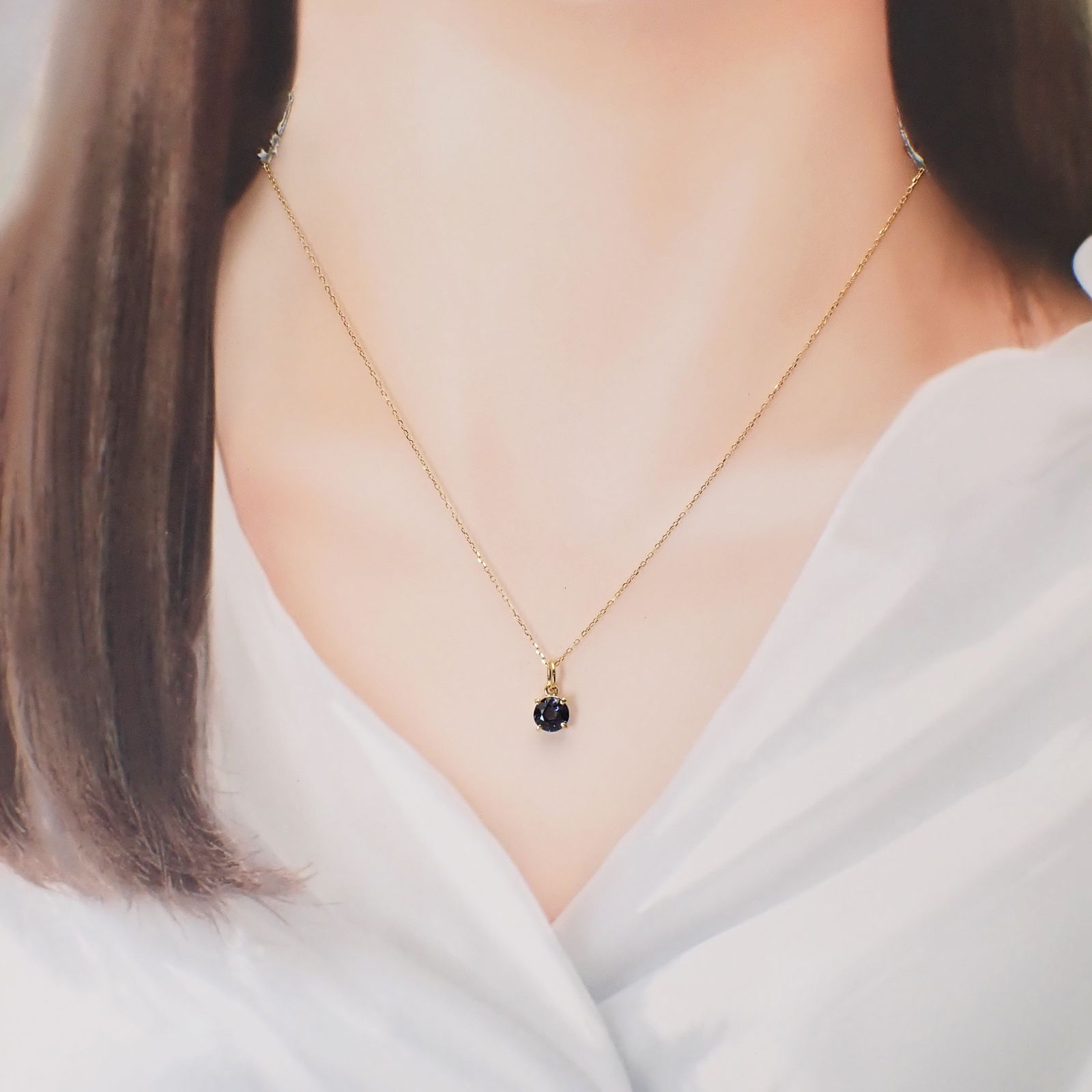 ◇K18ペンダント◇ バイオレットスピネル 0.90ct | ラウンド/つやあり仕上げ 6mm(※チェーン別売り) [241229429]
