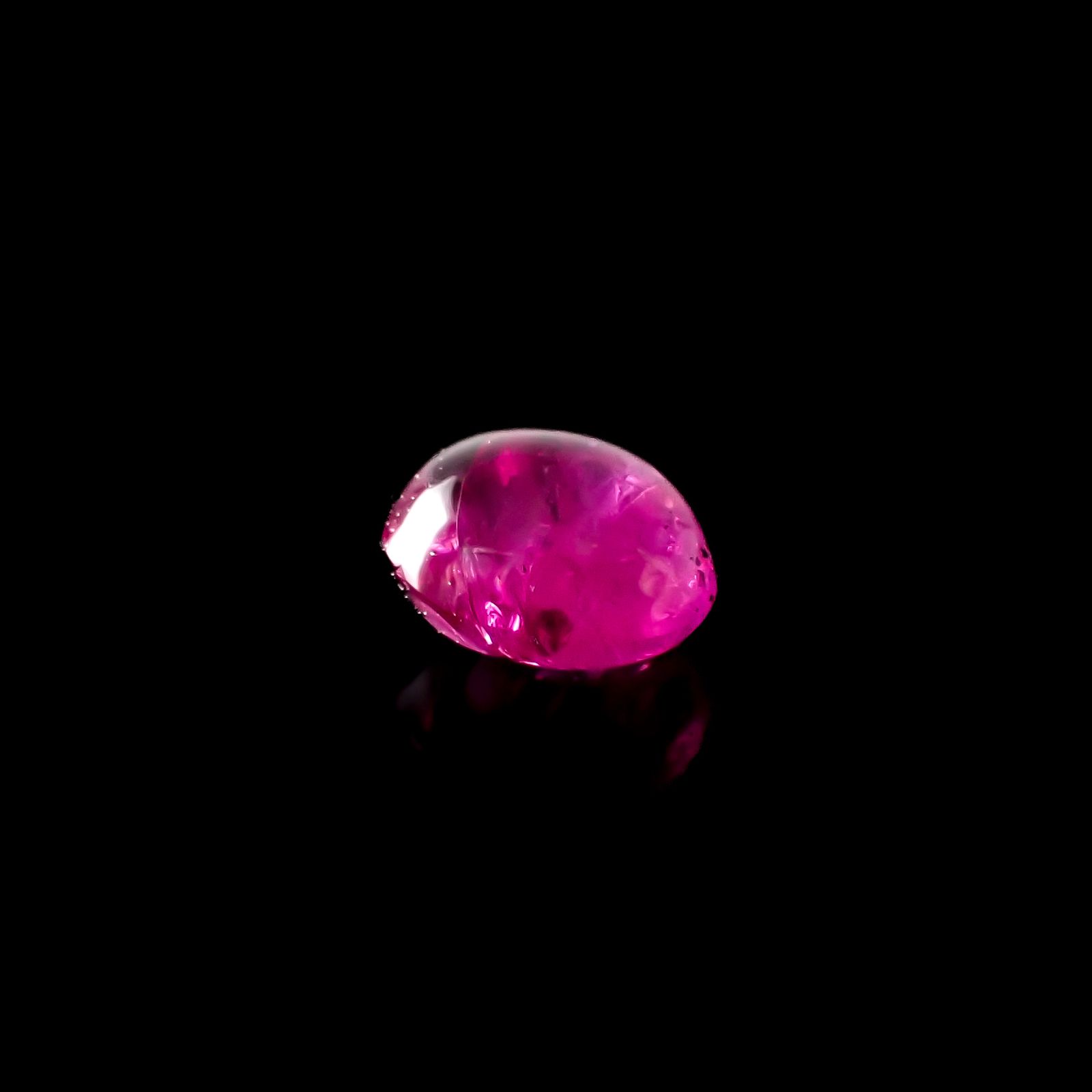 ルビー 非加熱(宝石名ルビー)ビルマ産 0.61ct 識別済[240628065]4.7x4.4mm前後