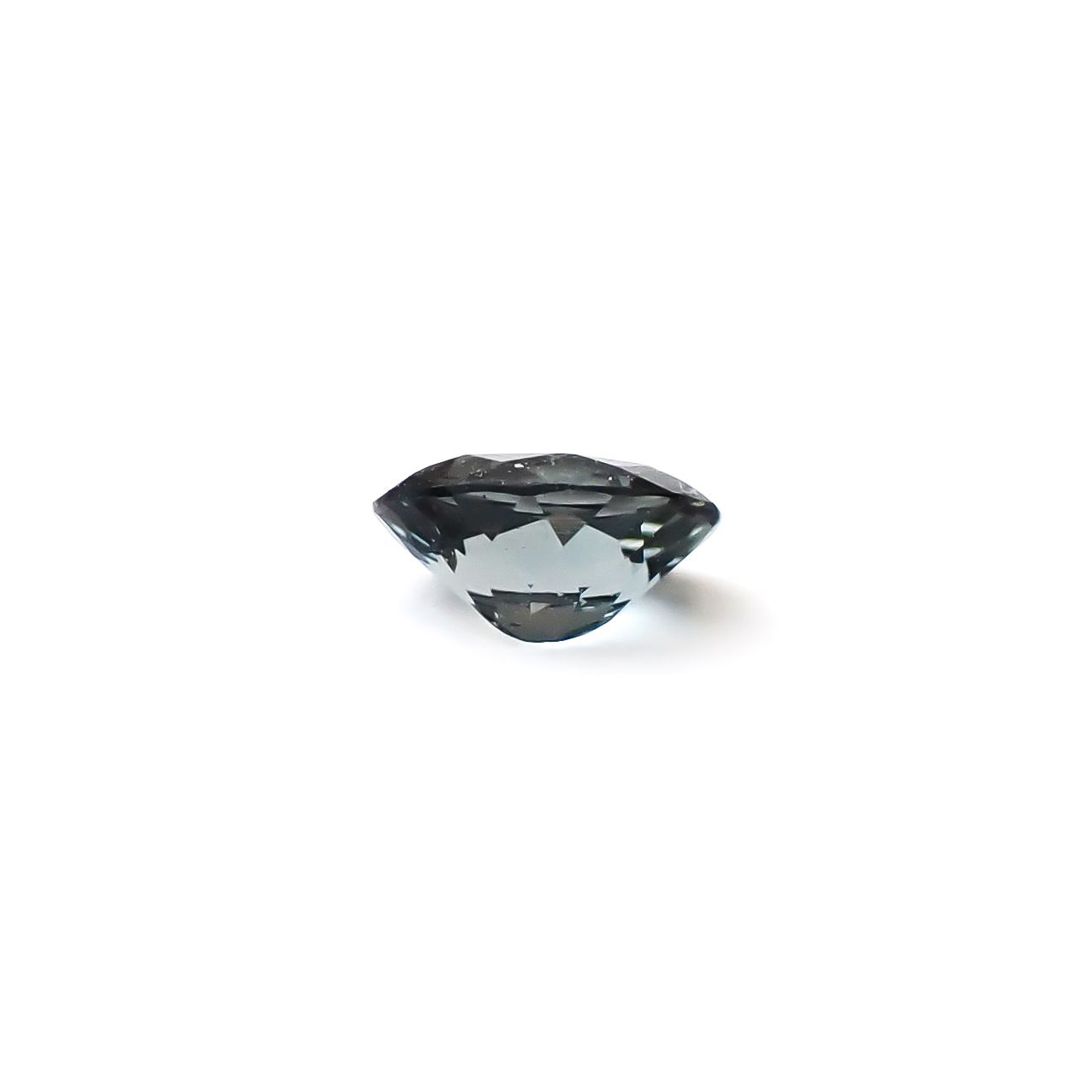 サファリン スリランカ産 0.11ct / 3.6x2.6mm前後 [260432062]