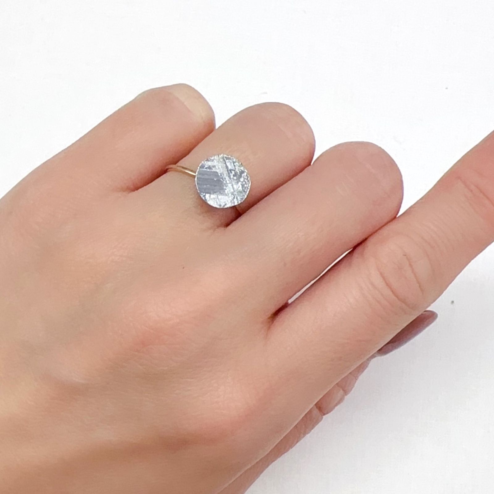 アルタイ隕石 発見地:中国 1.50ct[240125559]9.9x9.9mm前後