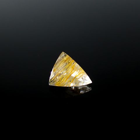 ニードルイントパーズ(チューブイントパーズ) ブラジル・ミナスジェライス州産 7.96ct[240225884]14.7x12.7mm前後