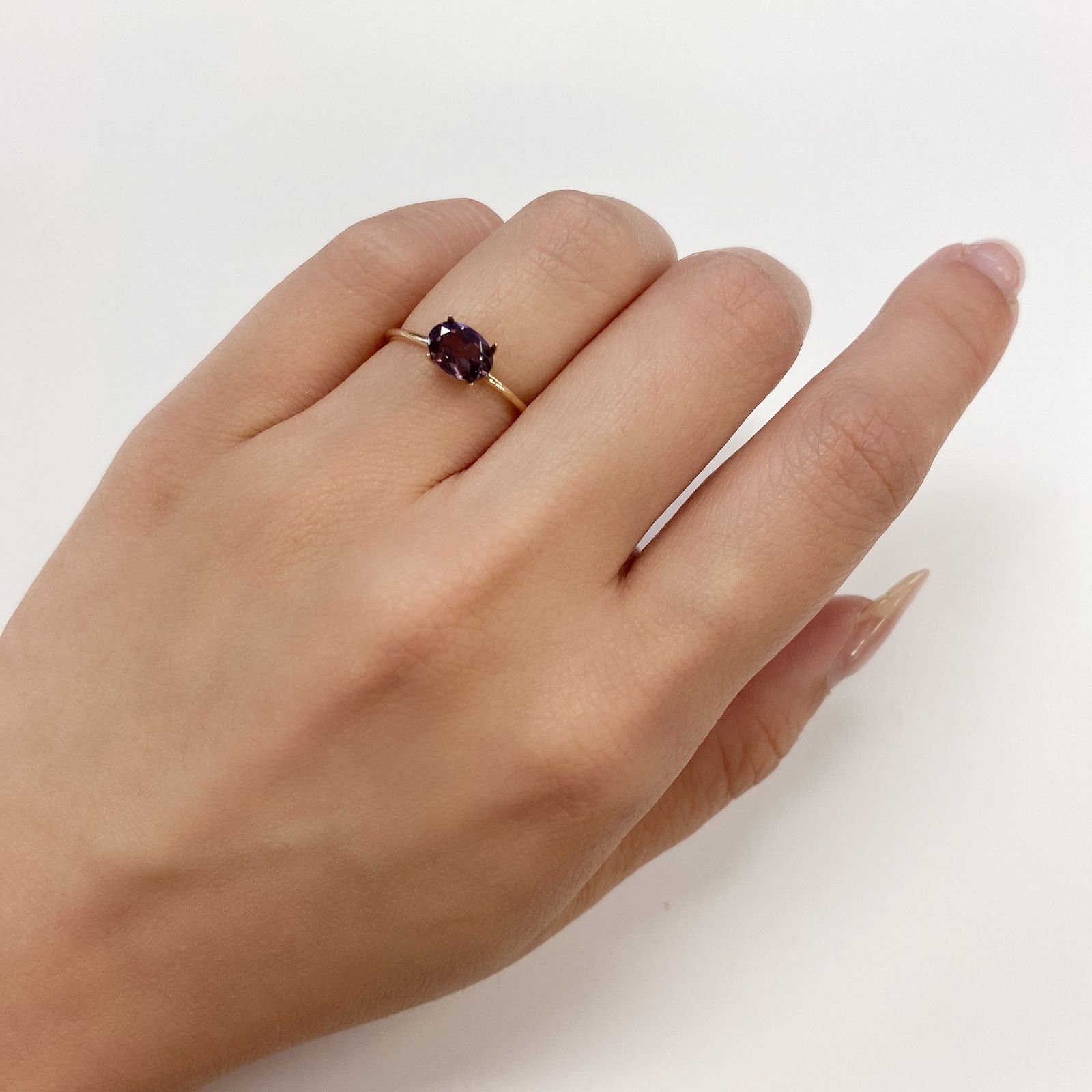 カラーチェンジガーネット タンザニア・マダガスカル産 ルース 0.9ct[210611189]7×5.1mm前後