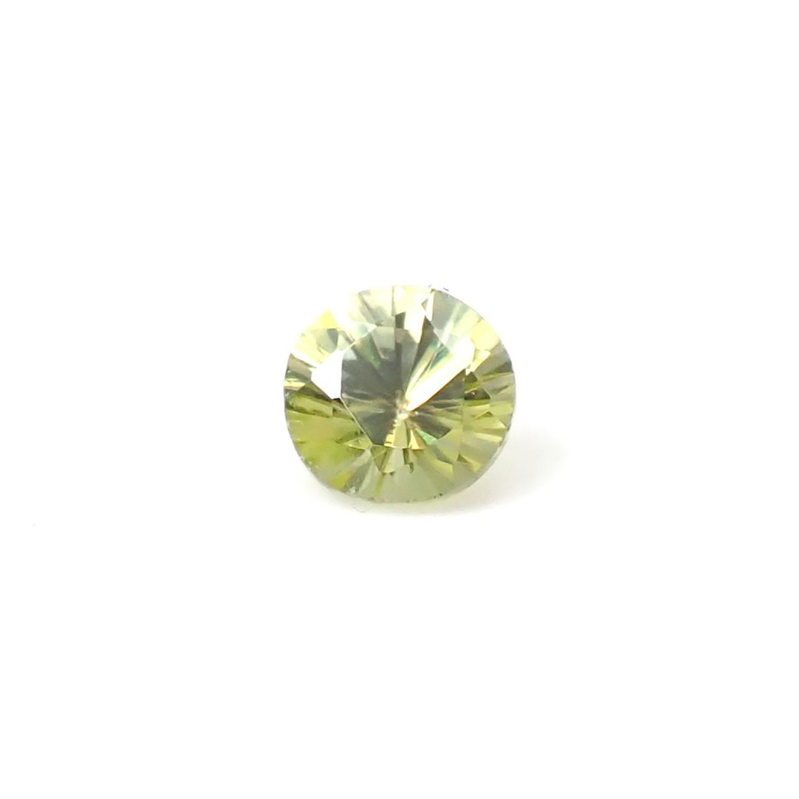 スフェーン(宝石名スフェーン)マダガスカル産 識別済 0.28ct / 3.9x3.9mm前後 [251231370]
