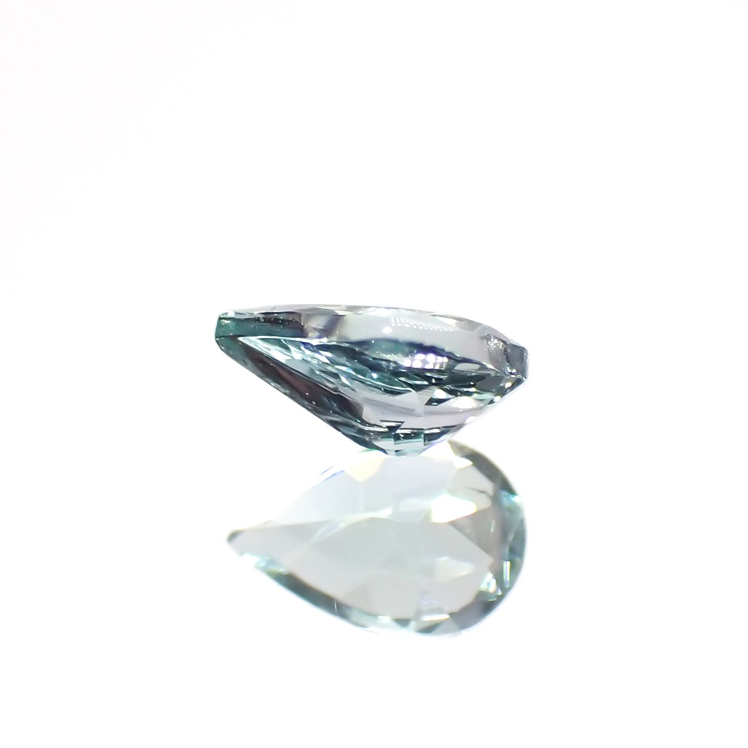 ブルーグリーンコーネルピン タンザニア産 0.15ct[230722855]4.3x2.9mm前後