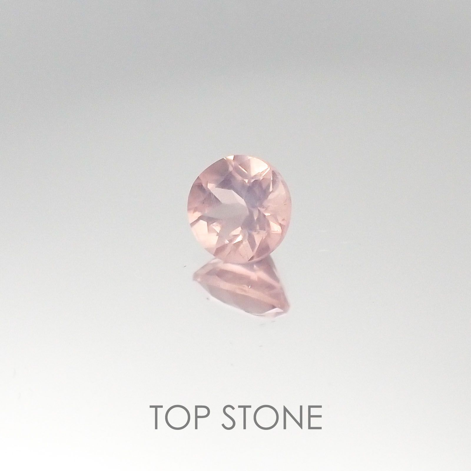 ディープローズクォーツ モザンビーク産 ルース 0.34ct[20095379]4.5×4.4mm前後