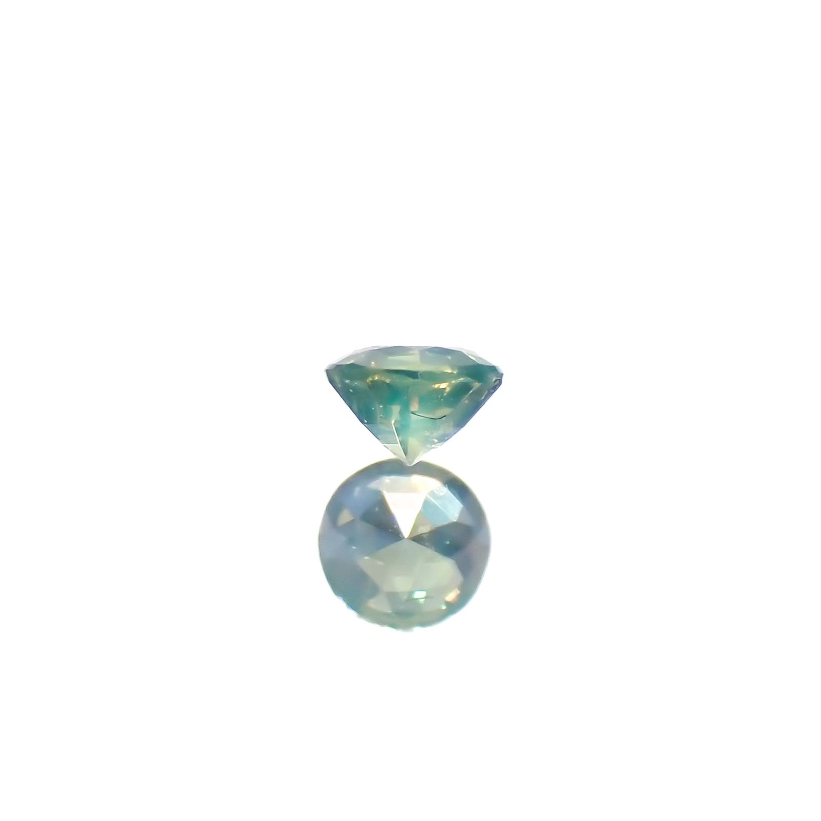 アレキサンドライトキャッツアイ ブラジル産/EmeraldMains社製 0.052ct[240527604]2.2x2.2mm前後