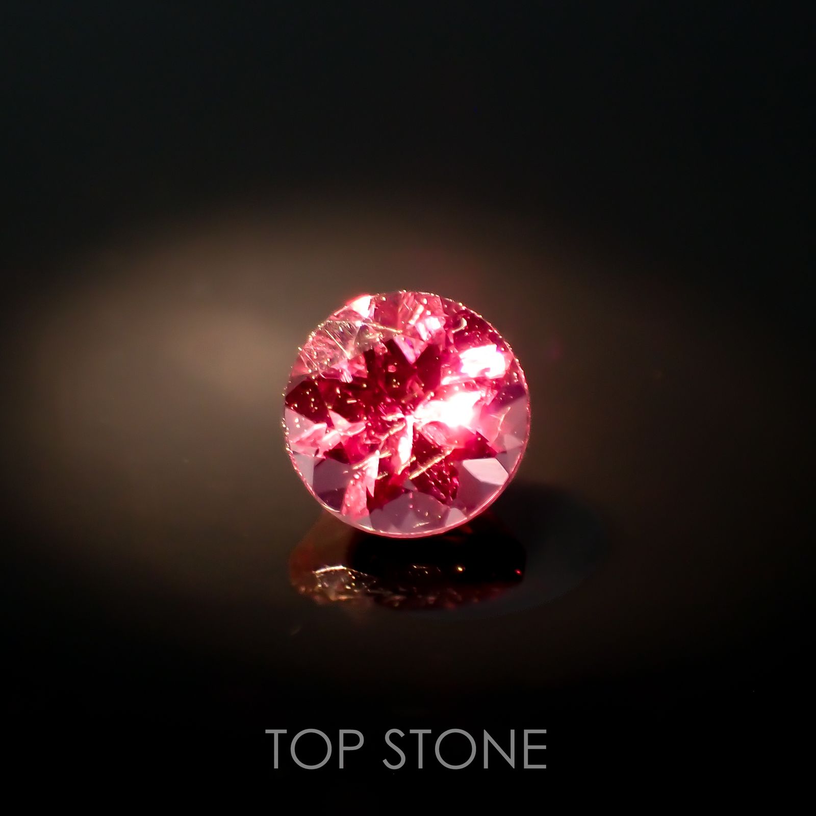 カラーシフトマラヤガーネット タンザニア産 0.35ct[230120277]4x4mm前後