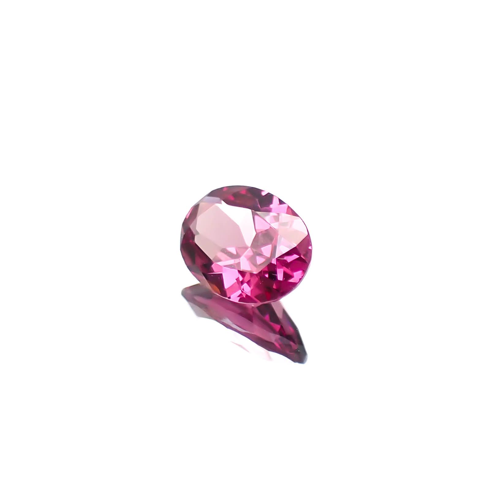 ロードライトガーネット(宝石名ロードライト・ガーネット)ブラジル産 0.85ct 識別済[250530364]7.1x5.1mm前後