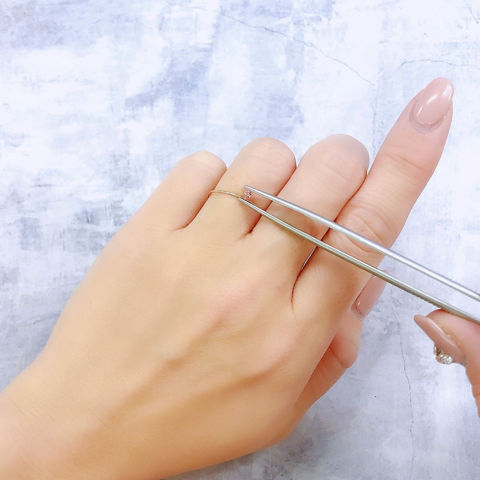 パパラチャサファイア(宝石名サファイア/別名パパラチャ・サファイア)スリランカ産 0.062ct ソ付(日独)[221219639]2.9x2.09mm前後