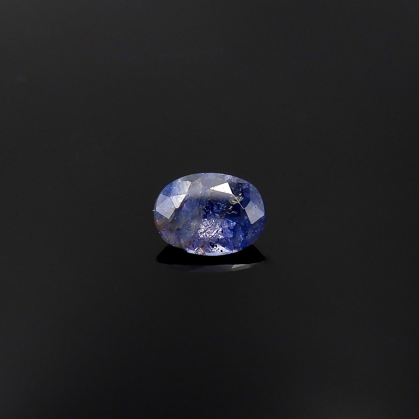 ジェレメジェバイト(宝石名エレメージェバイト)ナミビア産 ソ付(彩珠) 0.395ct / 5.7x4.3mm前後 [230823129]
