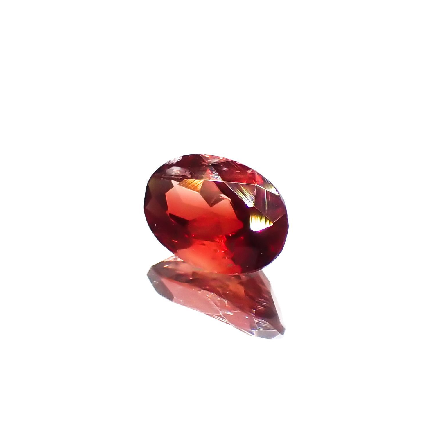 レッドラブラドライト(宝石名ラブラドライト)エチオピア産 0.51ct 識別済[230220386]6.5x4.4mm前後
