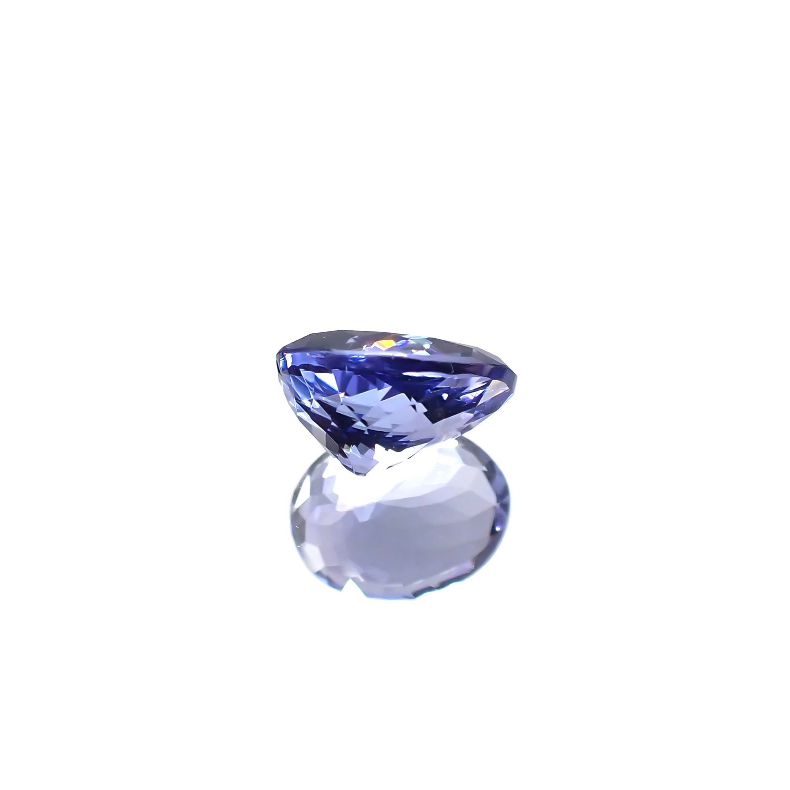 タンザナイト(宝石名タンザナイト) タンザニア産 1.75ct 識別済[210711837]8.2×6.5mm前後