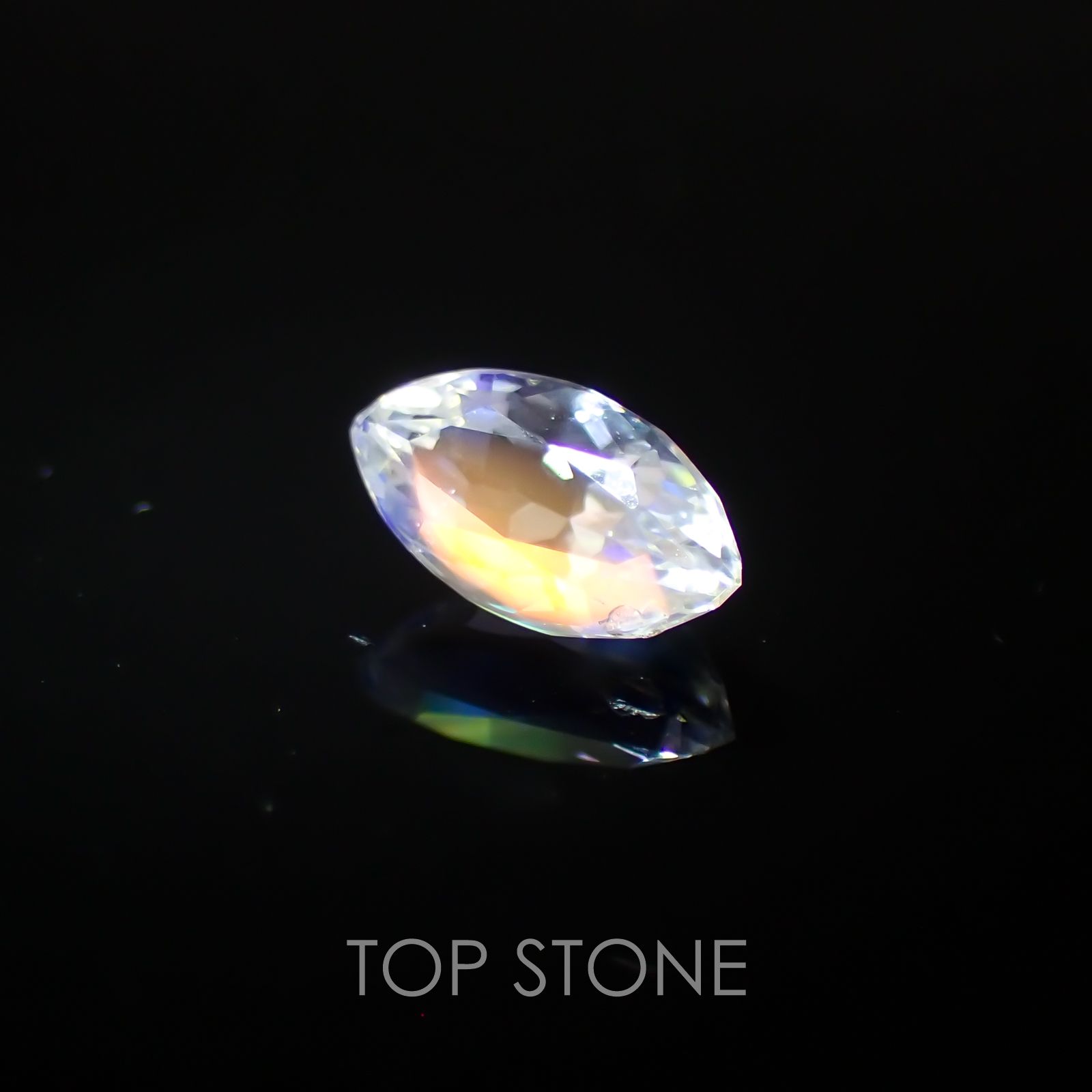 レインボームーンストーン(アンデシンラブラドライト) マダガスカル産 ルース 0.27ct[210310124]5.9×3.2mm前後