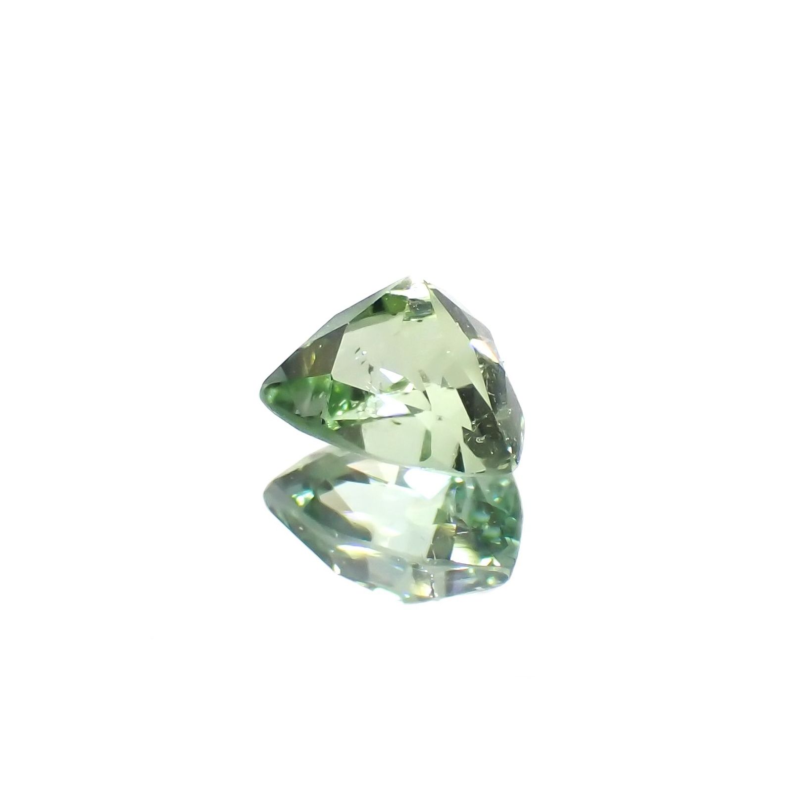 ミントトルマリン(宝石名トルマリン)アフガニスタン産 識別済 0.83ct / 5.4x6.5mm前後 [260320977]