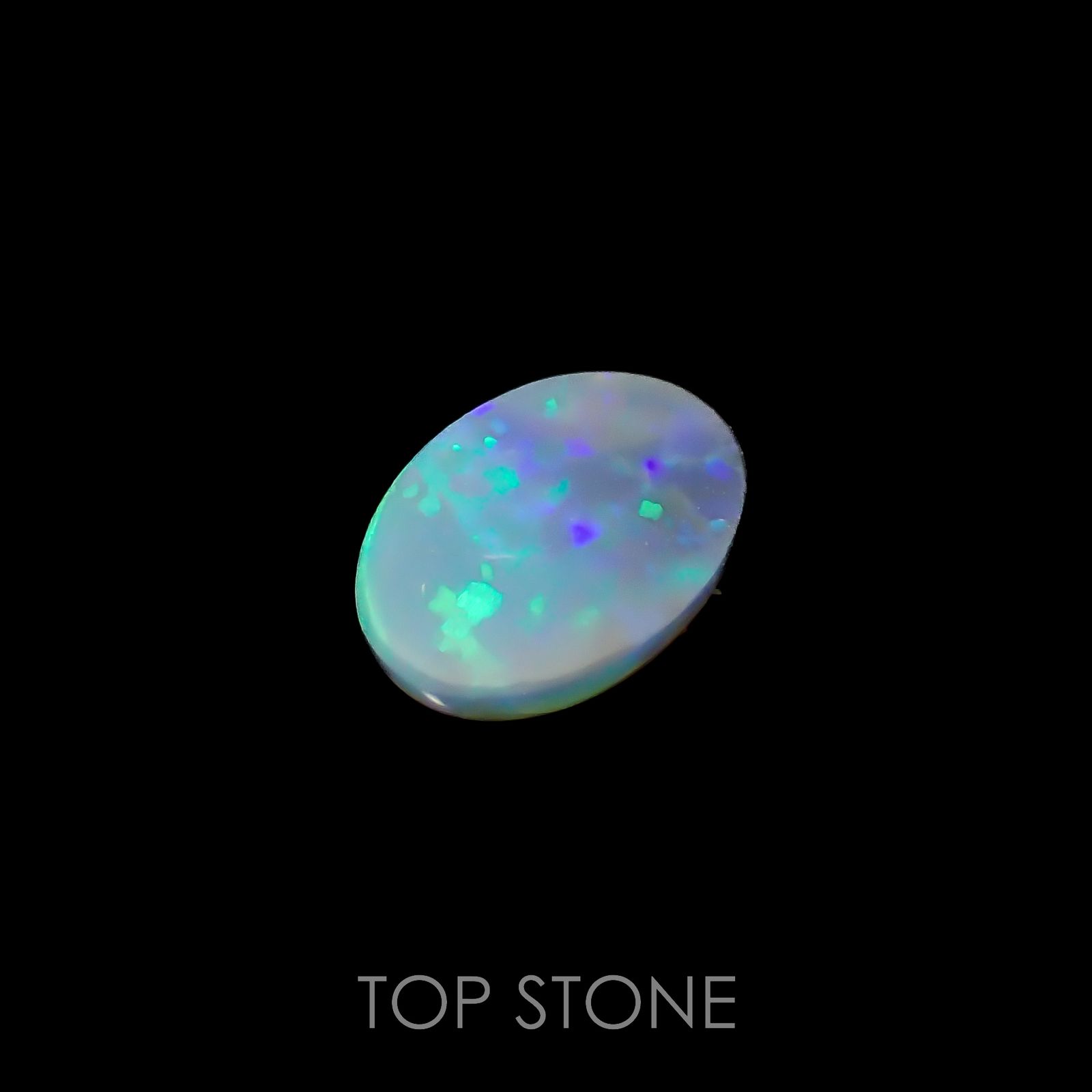 ブラックオパール(宝石名ブラック・オパール)オーストラリア産 0.55ct 識別済[220717012]7.3x5.2mm前後