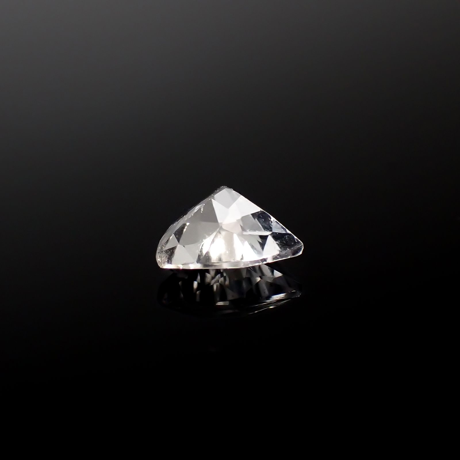 フェナカイト ブラジル産 0.46ct[240226264]5.6x5.5mm前後
