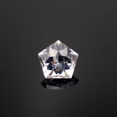 ◇カスタムペンタゴンカット◇ゴッシェナイト(宝石名ゴッシェナイト)ブラジル産 0.63ct 識別済[221219392]5.8x6mm前後