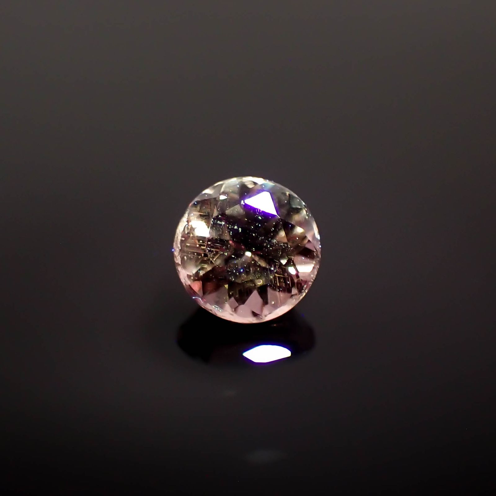 ドラゴンガーネット タンザニア産 0.38ct[240427286]4x4mm前後