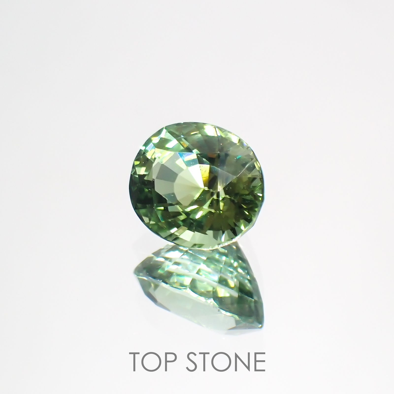 ミントトルマリン(宝石名グリーン・トルマリン) ルワンダ産 1.619ct ソ付(彩珠)[211013631]7.8×6.5mm前後