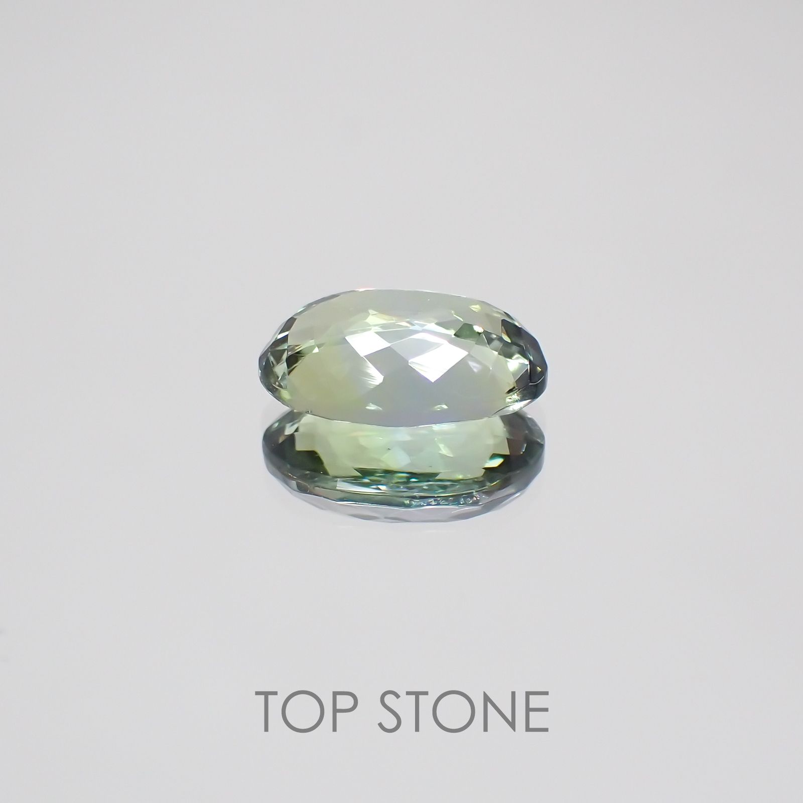 バイカラータンザナイト非加熱(宝石名バイカラー・ゾイサイト) タンザニア産 2.26ct 識別済[20052569]9.7×7.2mm前後