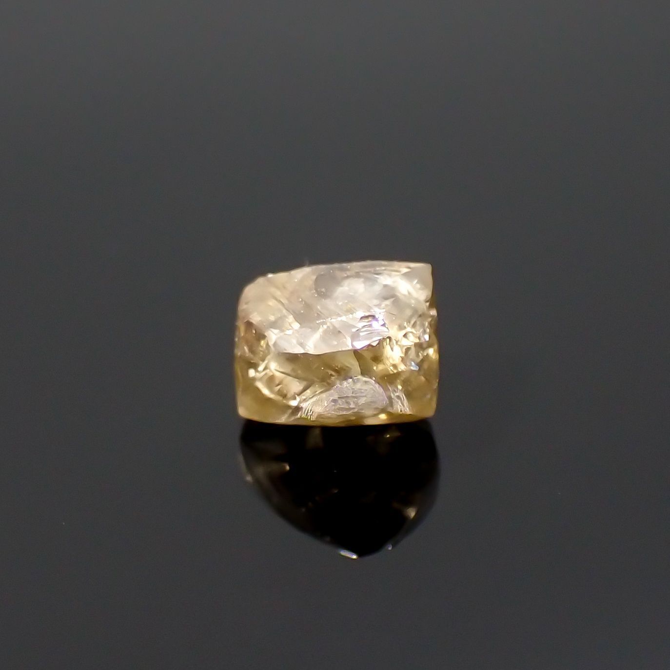 ソーヤブルダイヤモンド 原石 0.45ct[220515827]4.5x4mm前後