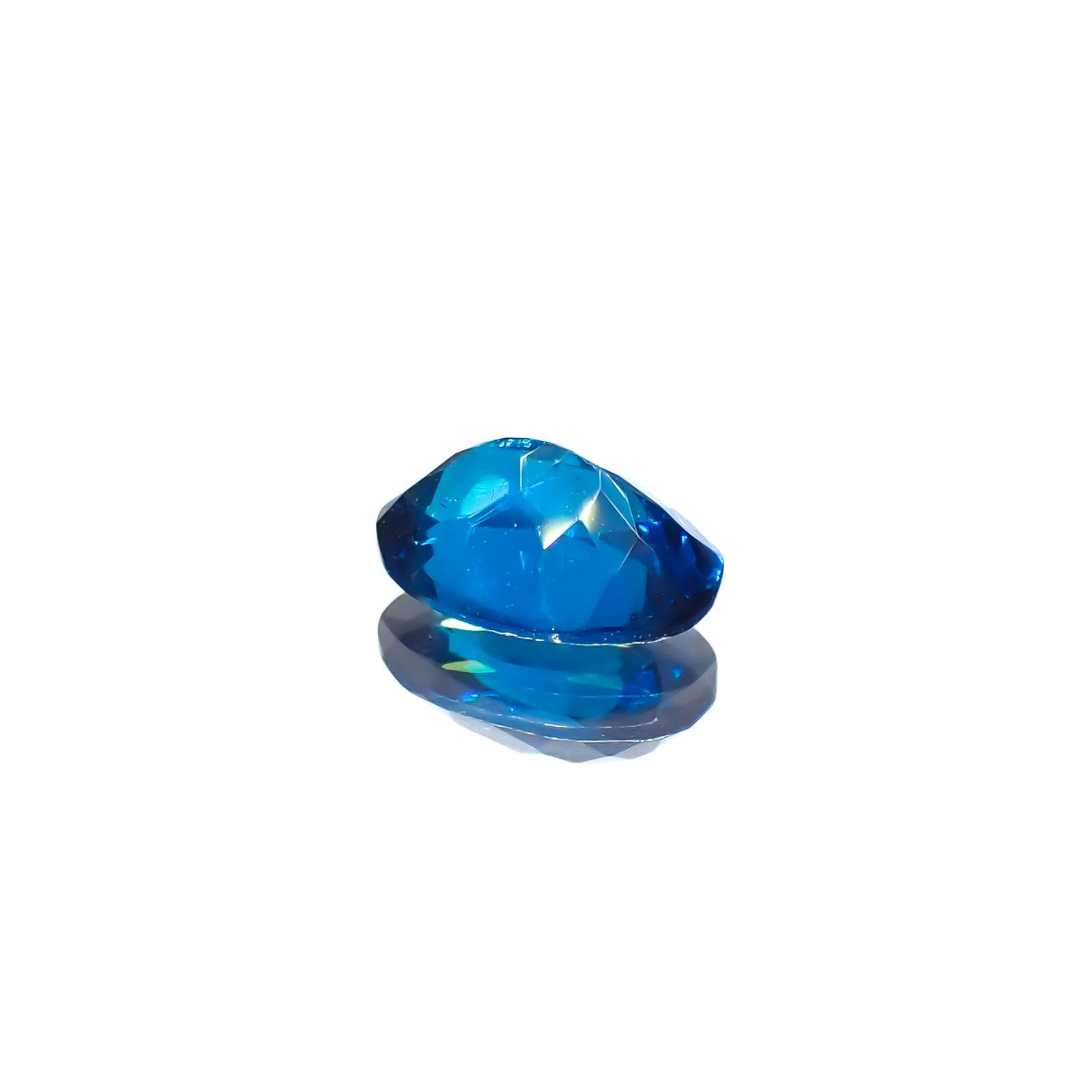 ディープブルーアパタイト  マダガスカル産 0.64ct[230421661]6.7x4.9mm前後
