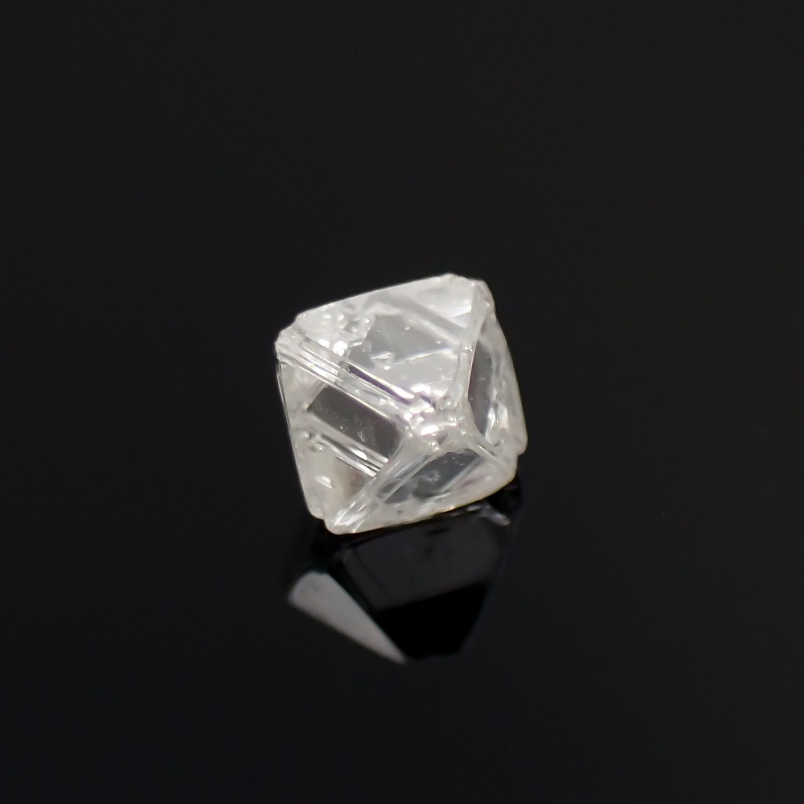 ソーヤブルダイヤモンド 原石(トライゴンあり/Trigon) 0.10ct[230923446]2.8x2.7mm前後