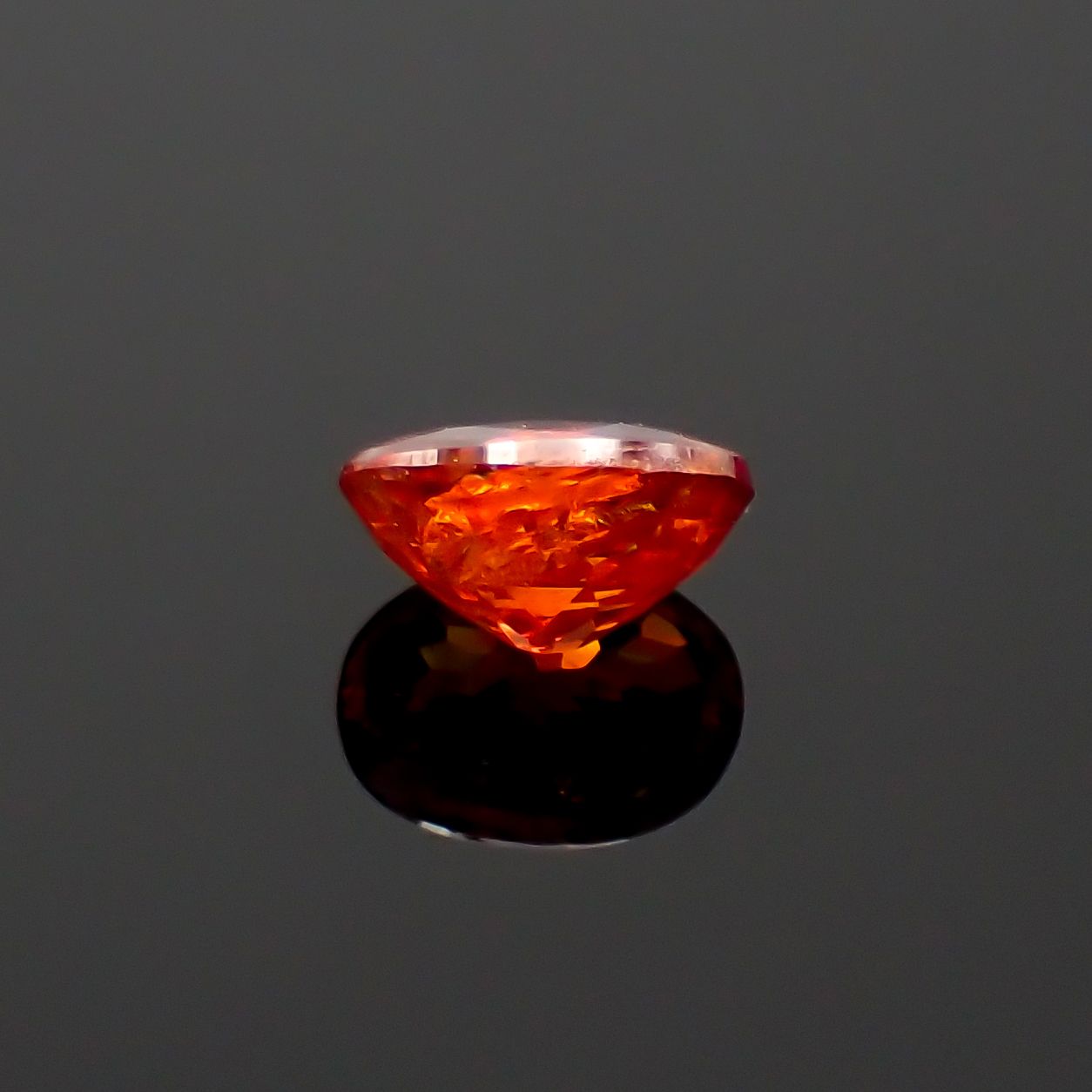 スファレライト スペイン産 0.89ct[230722763]6.3x4.6mm前後