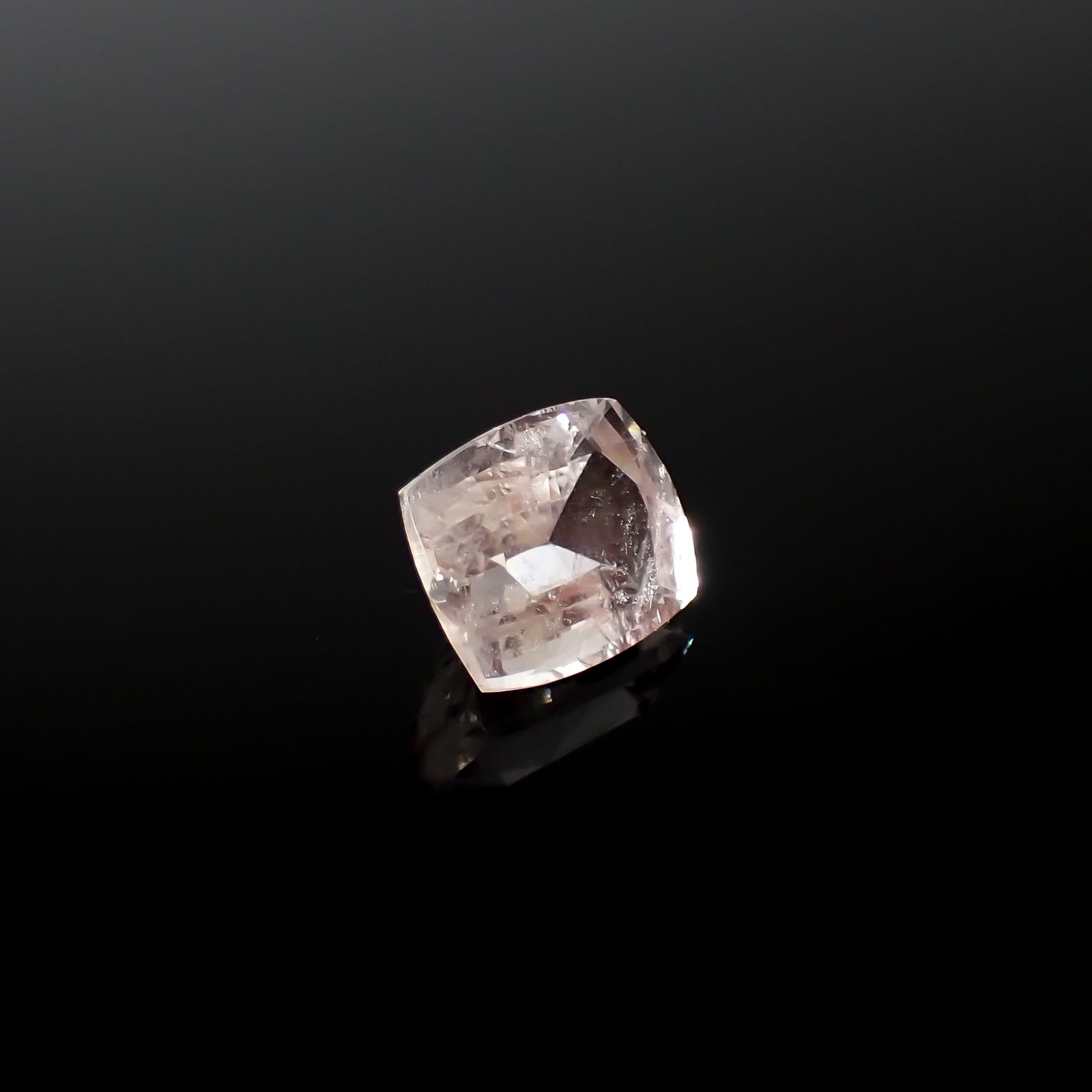 ピンクエンジェルラダー マダガスカル産 2.64ct[240125436]9x7.8mm前後