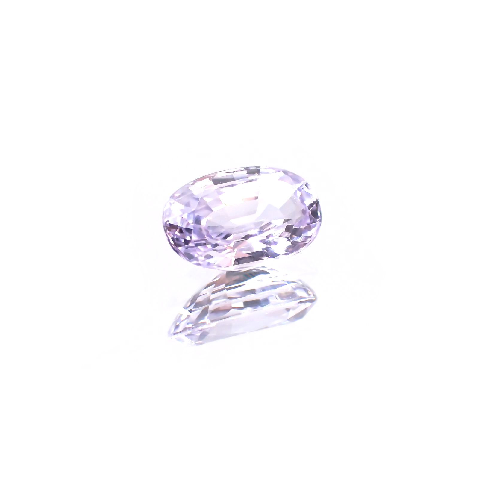 ラベンダーサファイア(宝石名サファイア) マダガスカル/スリランカ産 1.02ct 識別済[210912511]7.4×4.6mm前後