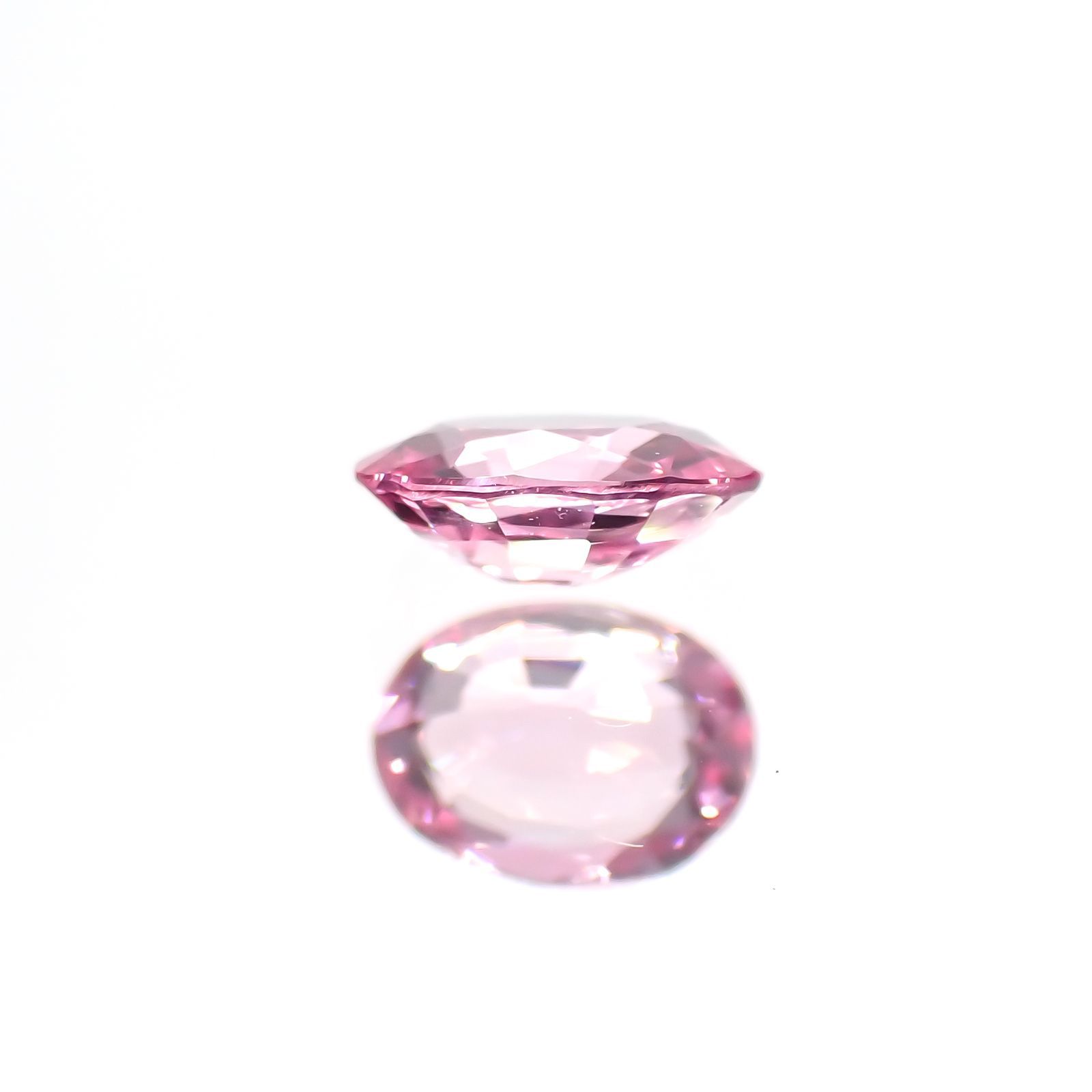 パパラチャサファイア(宝石名サファイア/別名パパラチャ・サファイア) スリランカ産 0.333ct DGL鑑付[21019428]4.9×3.7mm前後